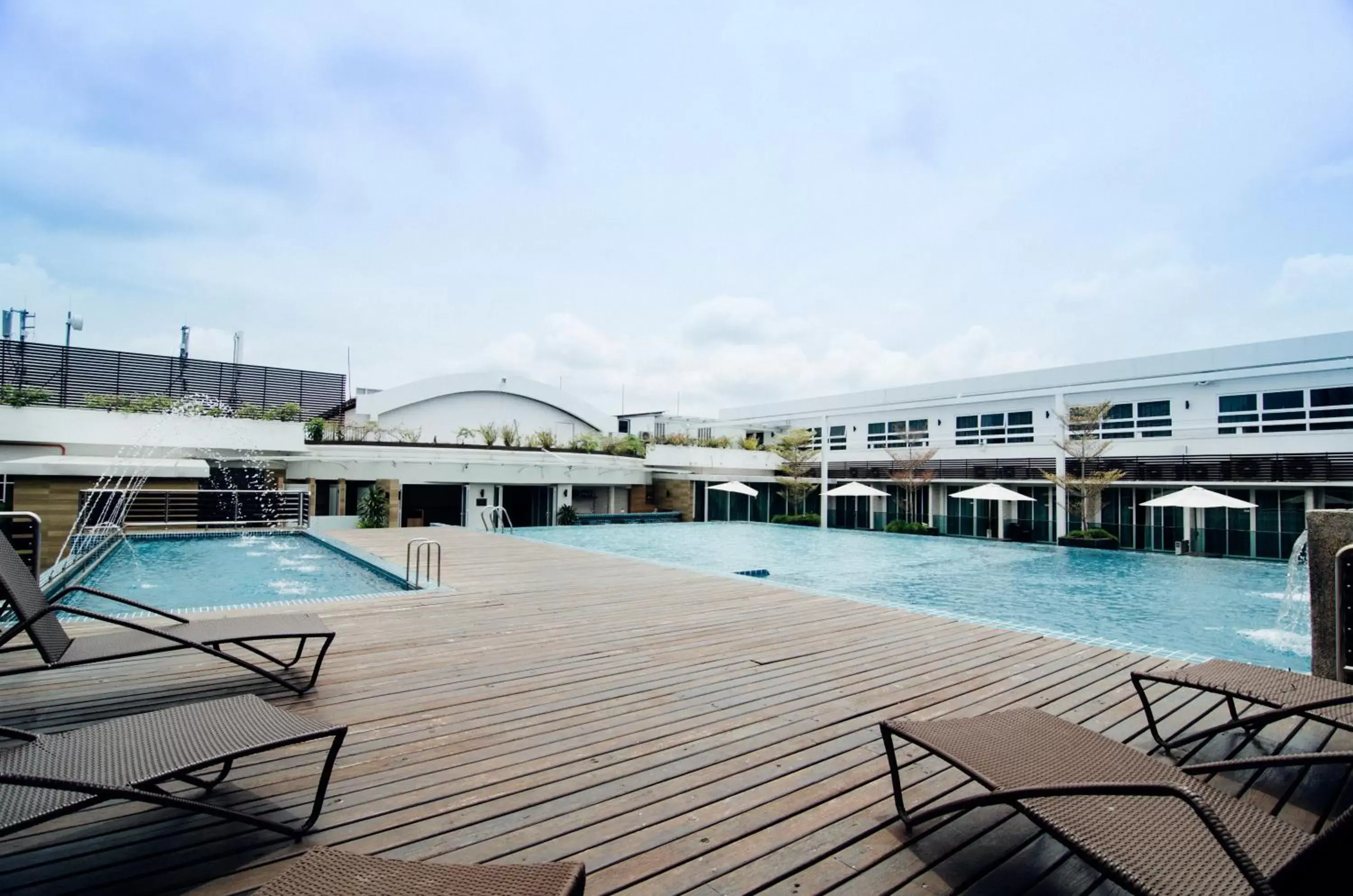 Swimming Pool in Hotel Sfera