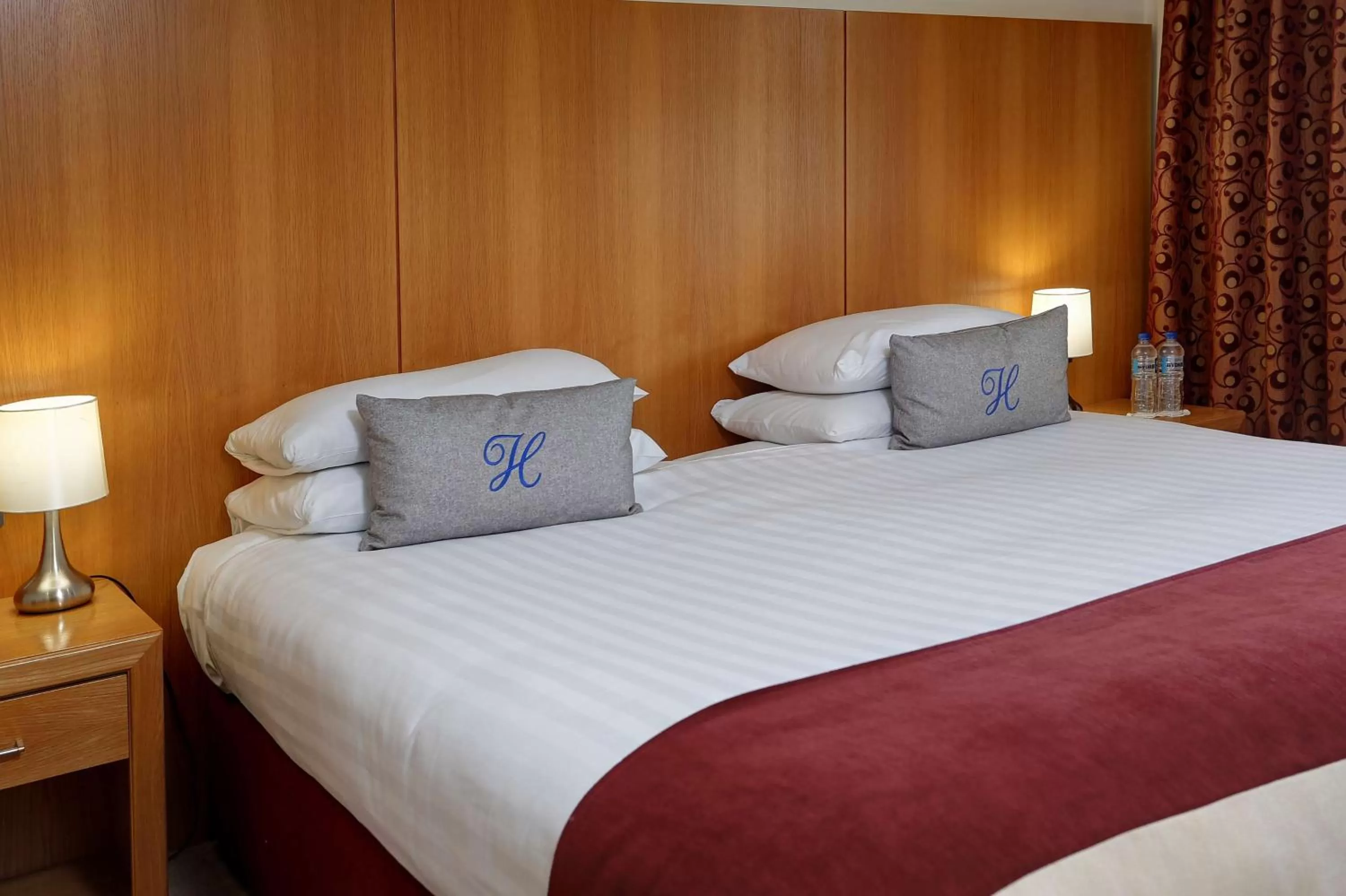 Photo of the whole room, Bed in Best Western The Hilcroft Hotel West Lothian