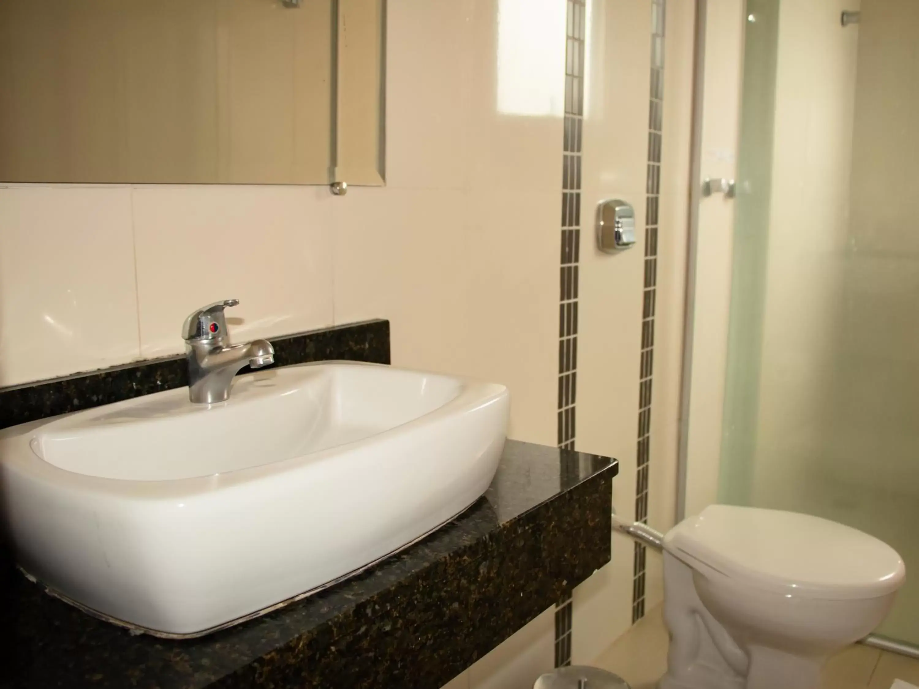 Bathroom in Iguassu Express Hotel