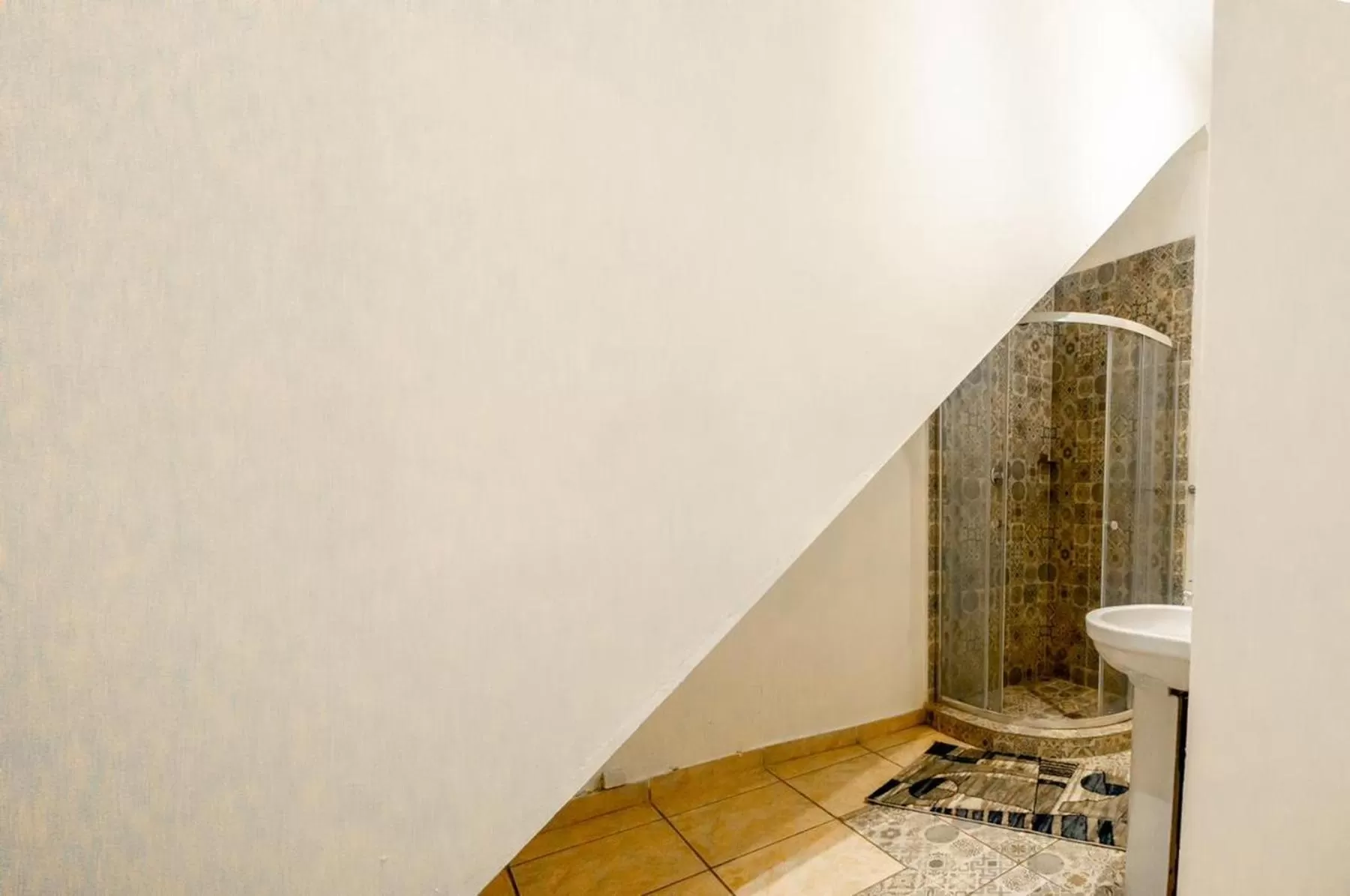 Shower in 54 Brecher