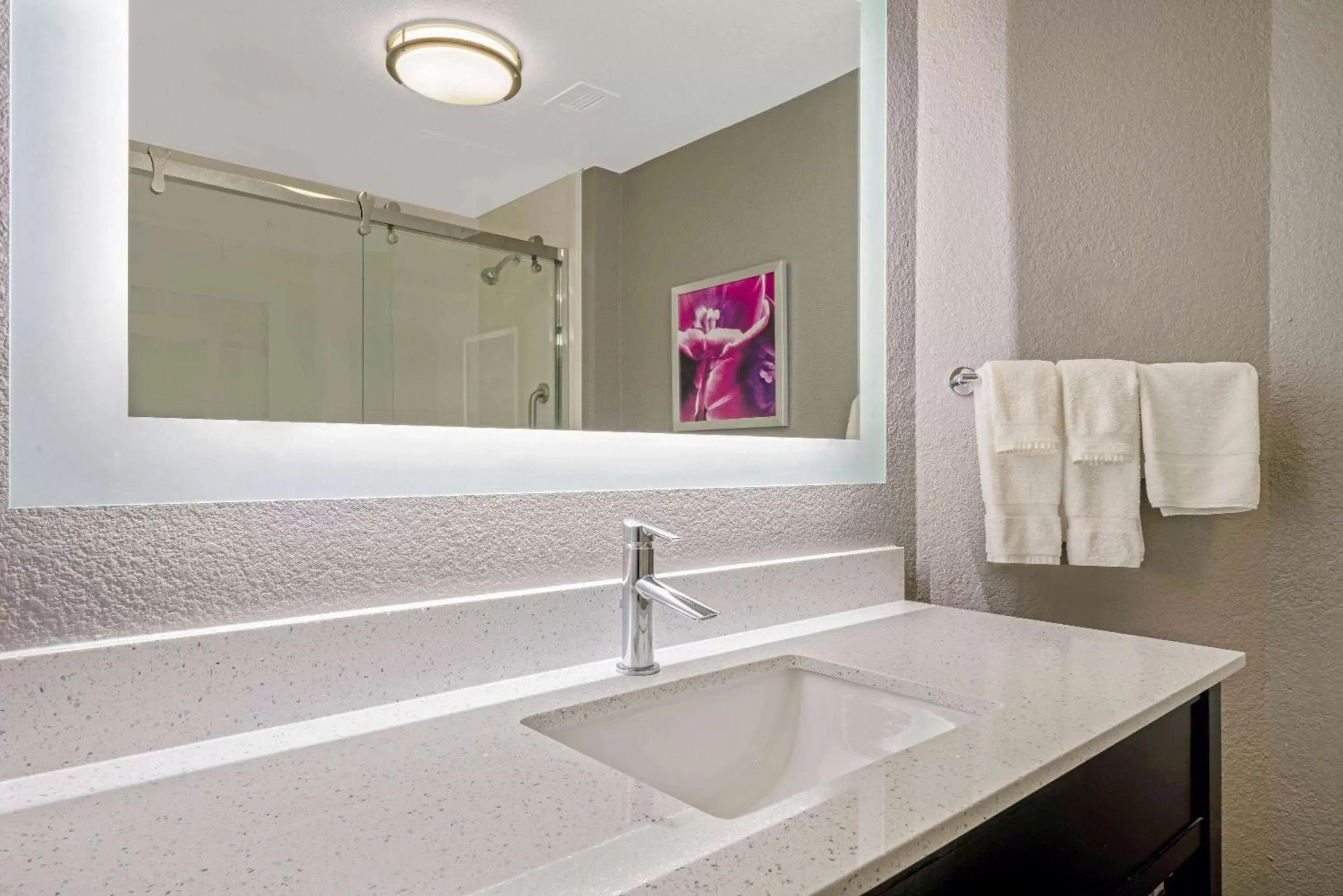 Bathroom in La Quinta by Wyndham Orem University Pwy Provo