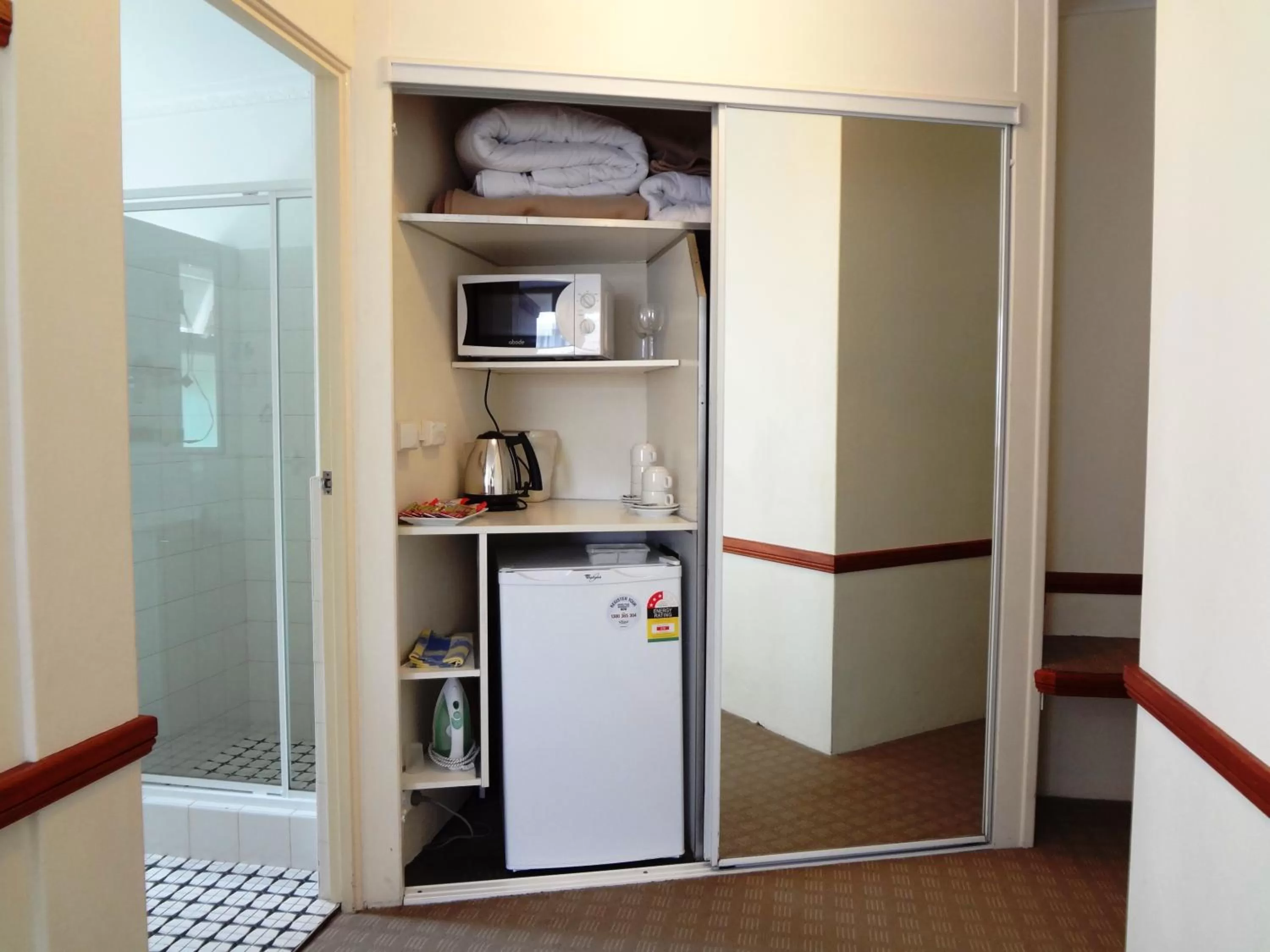 Coffee/tea facilities in Three Explorers Motel