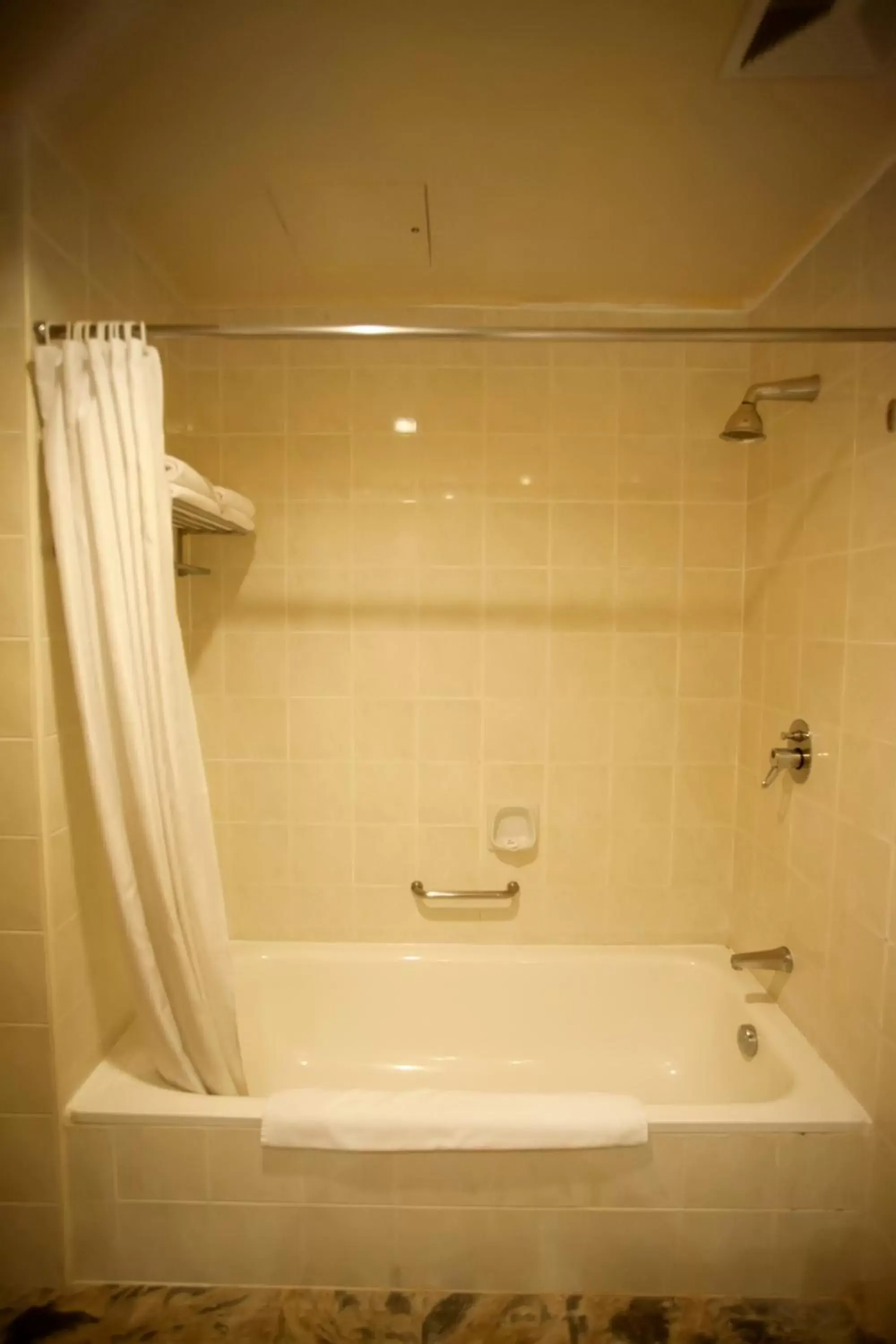 Bathroom in Phan Thiet Ocean Dunes Resort Bathroom in Phan Thiet Ocean Dunes Resort