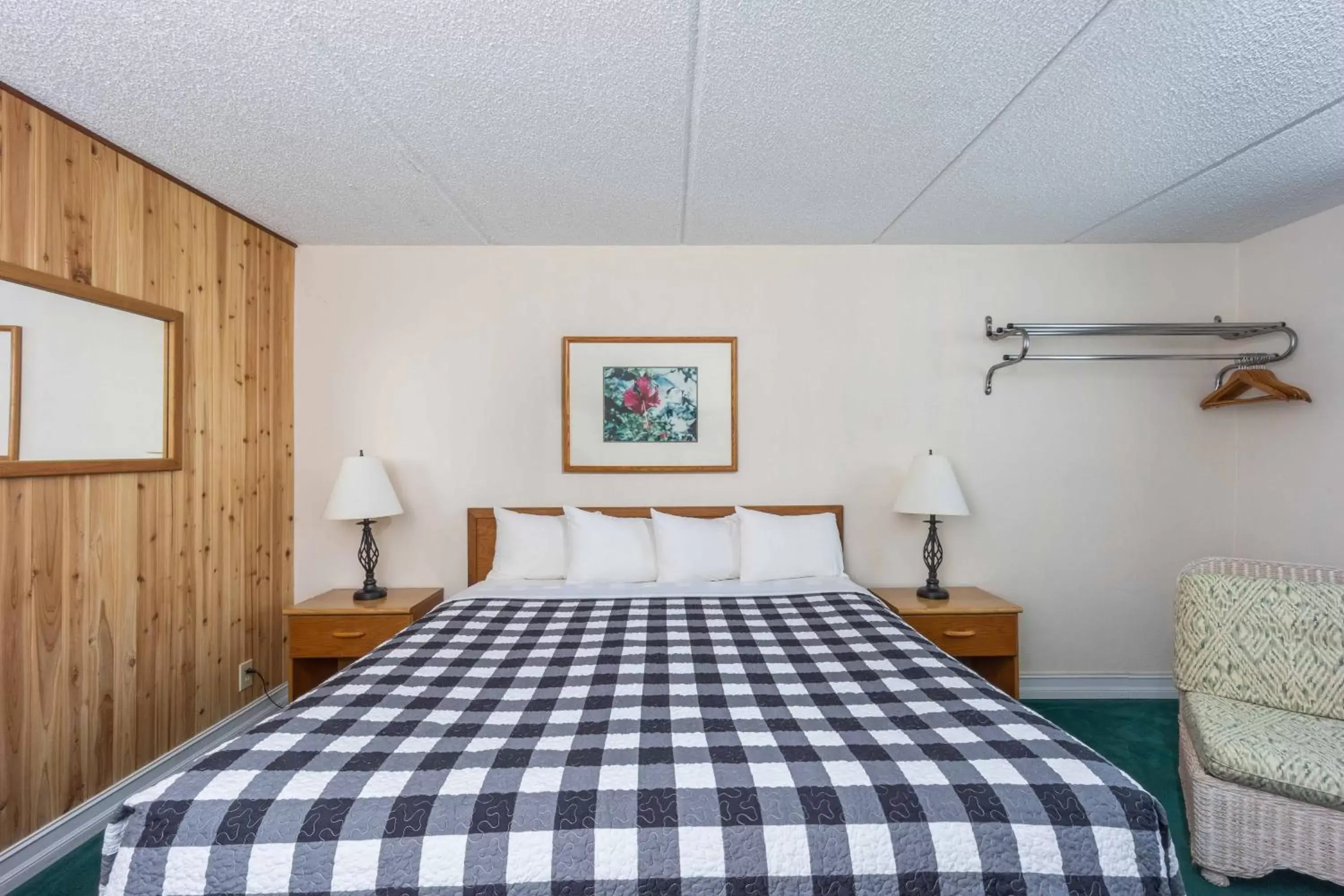 Bedroom, Bed in Steinhatchee River Inn and Marina