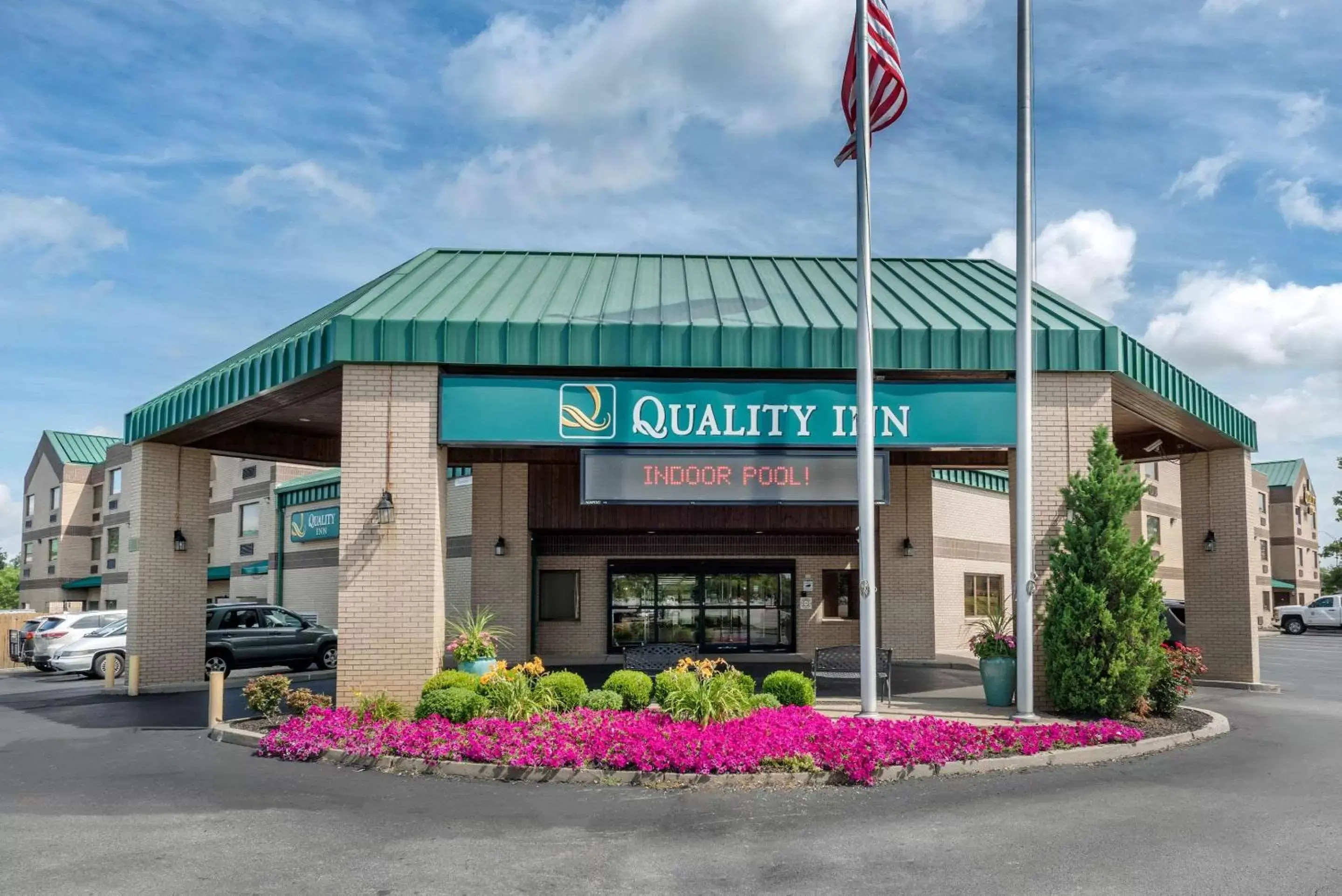 Property Building in Quality Inn Louisville