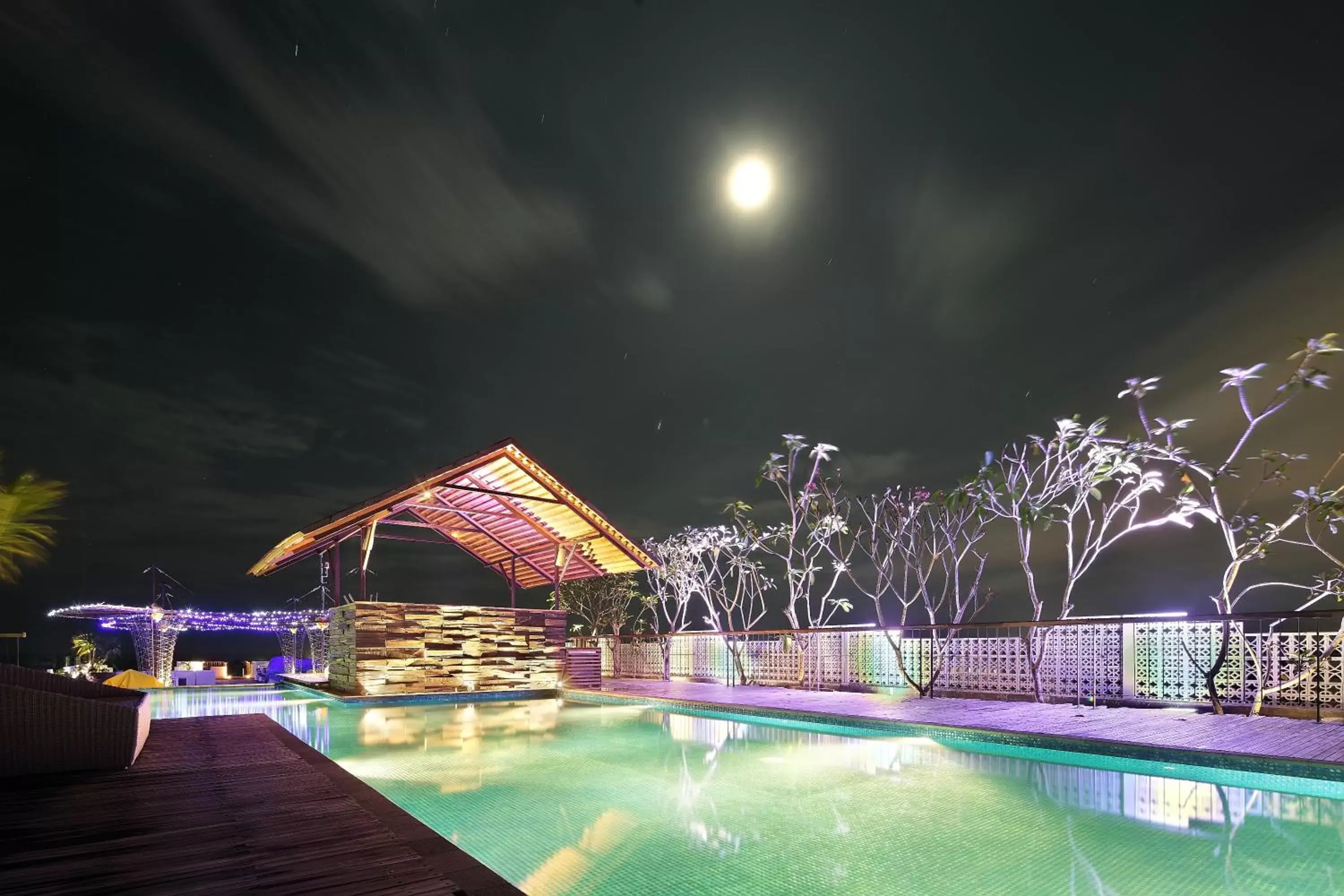 Swimming Pool in The Akmani Legian