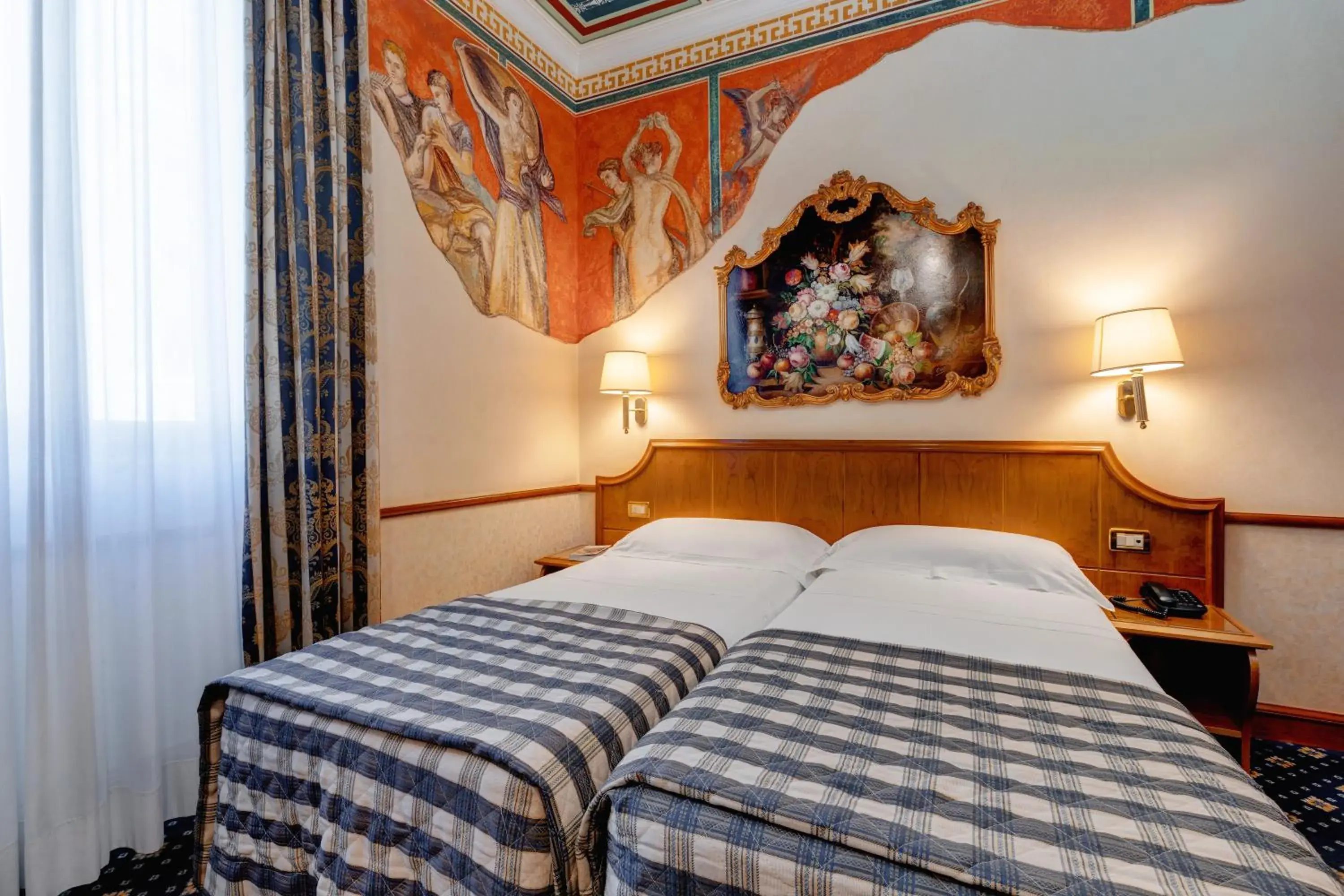 Photo of the whole room, Bed in Hotel Amalfi