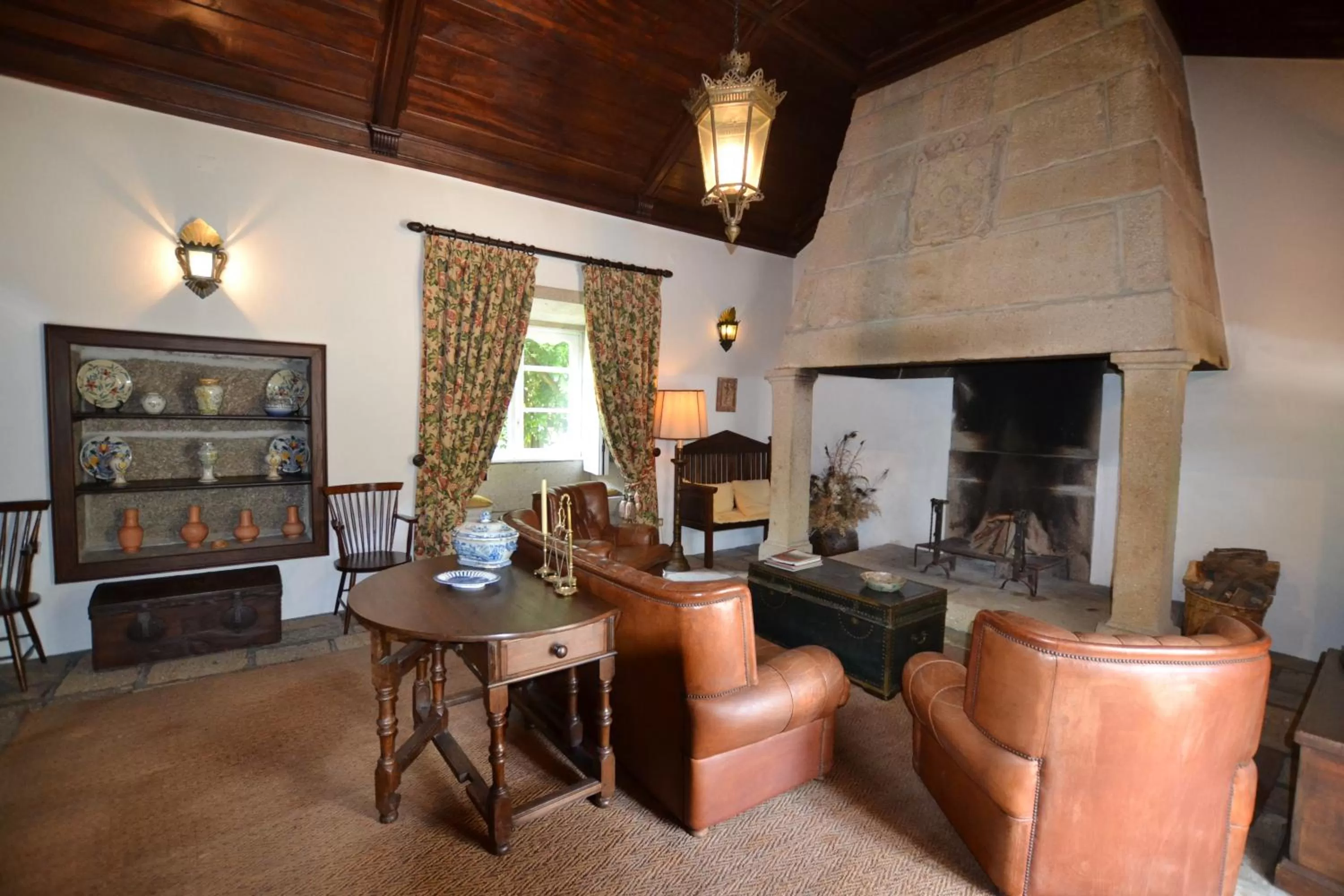 Communal lounge/ TV room in Paço de Calheiros - Turismo de Habitação