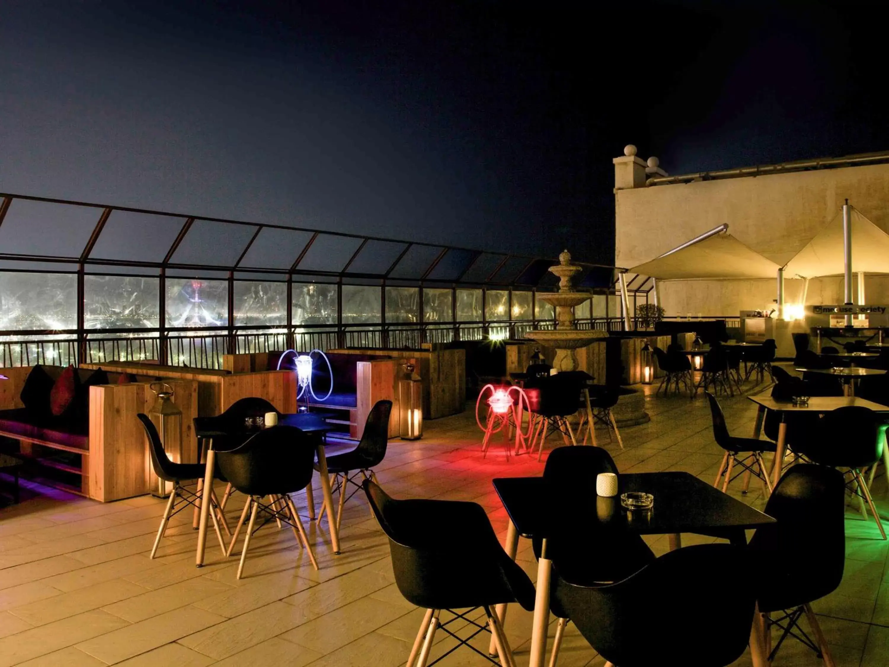 Lounge or bar, Restaurant/Places to Eat in ibis Kuwait Salmiya