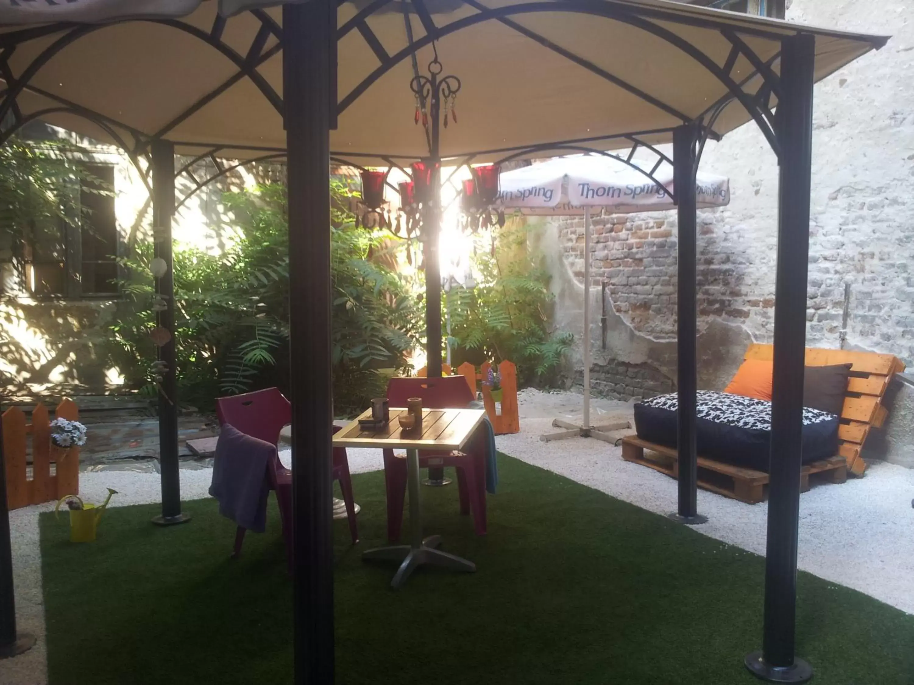 Garden, Restaurant/Places to Eat in Scotty's Boutique Hotel