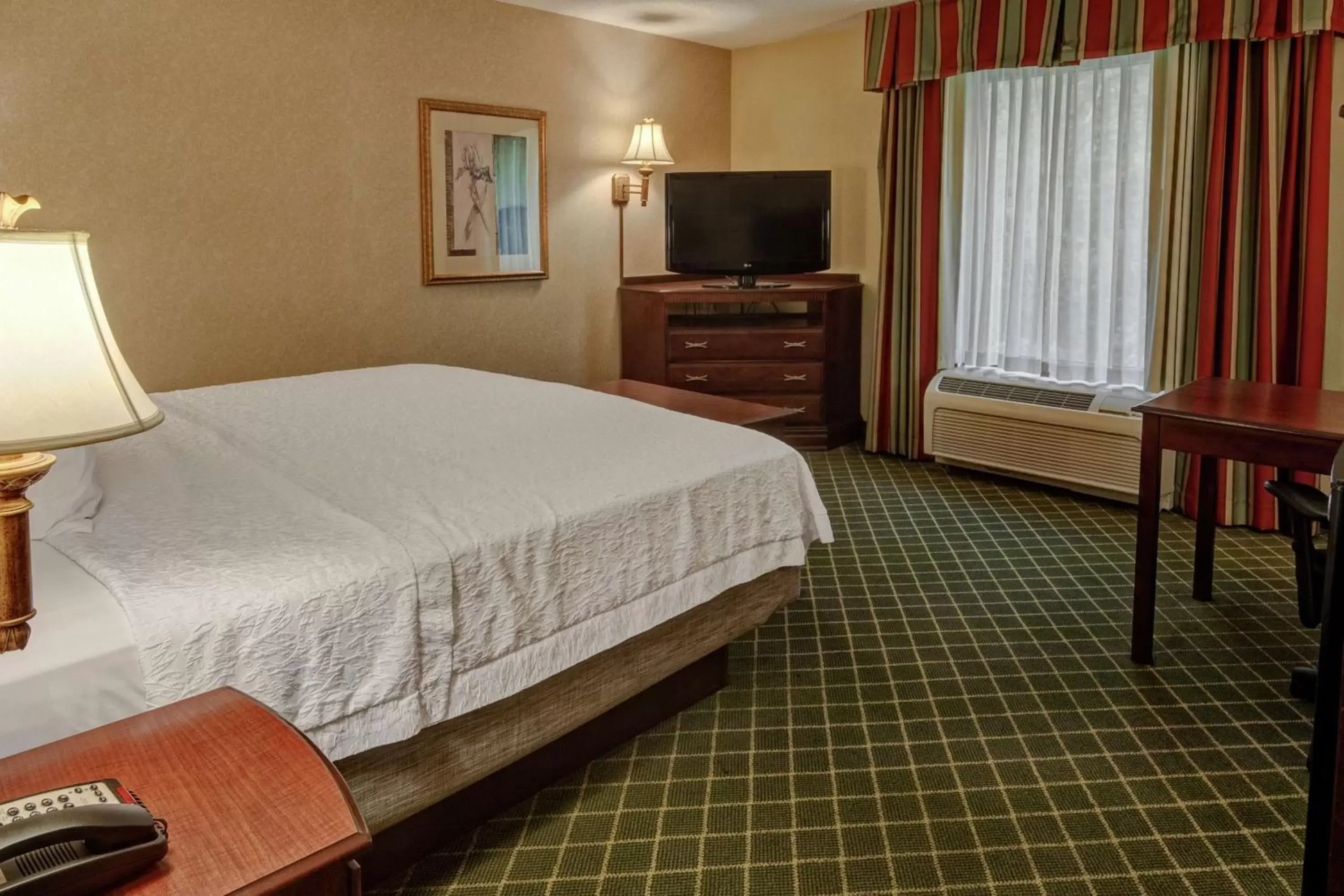 Bed in Hampton Inn Cambridge Bed in Hampton Inn Cambridge