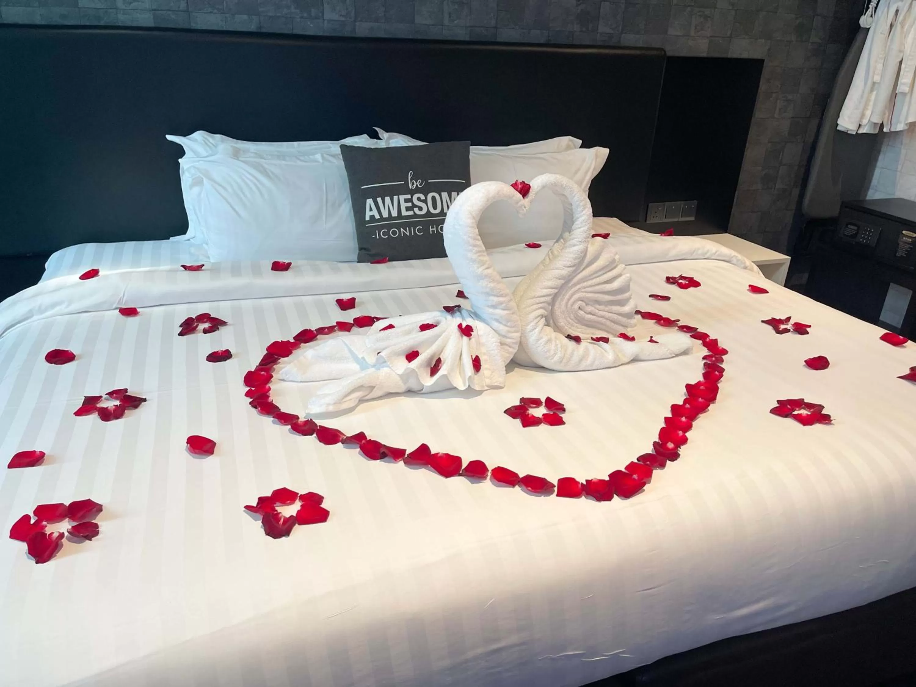 Decorative detail, Bed in Iconic Hotel