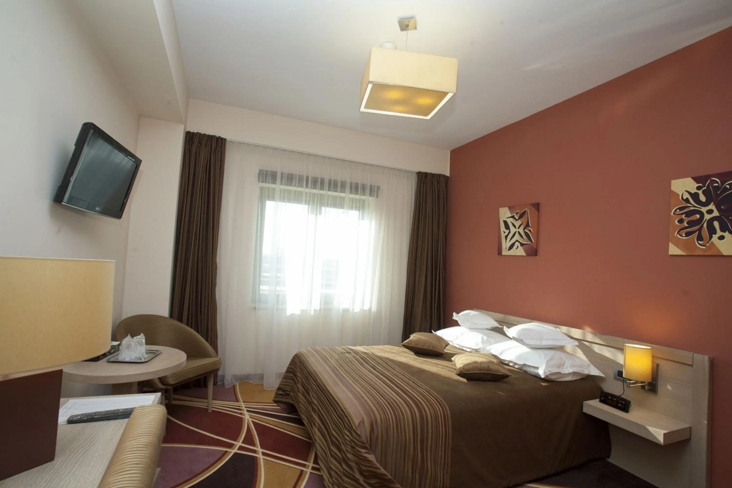 Photo of the whole room, Bed in Mari Vila Hotel