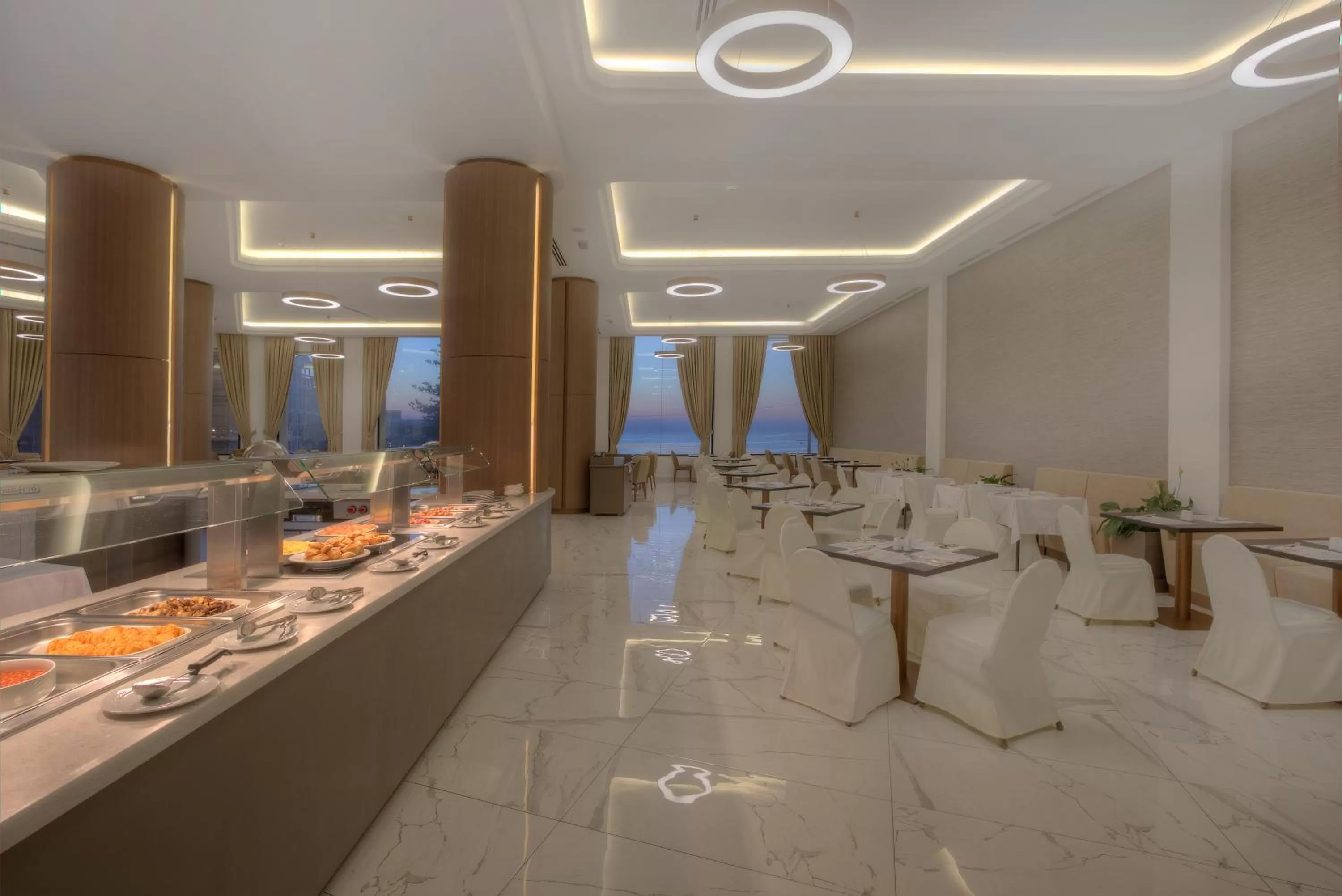 Restaurant/places to eat in Vivaldi Hotel