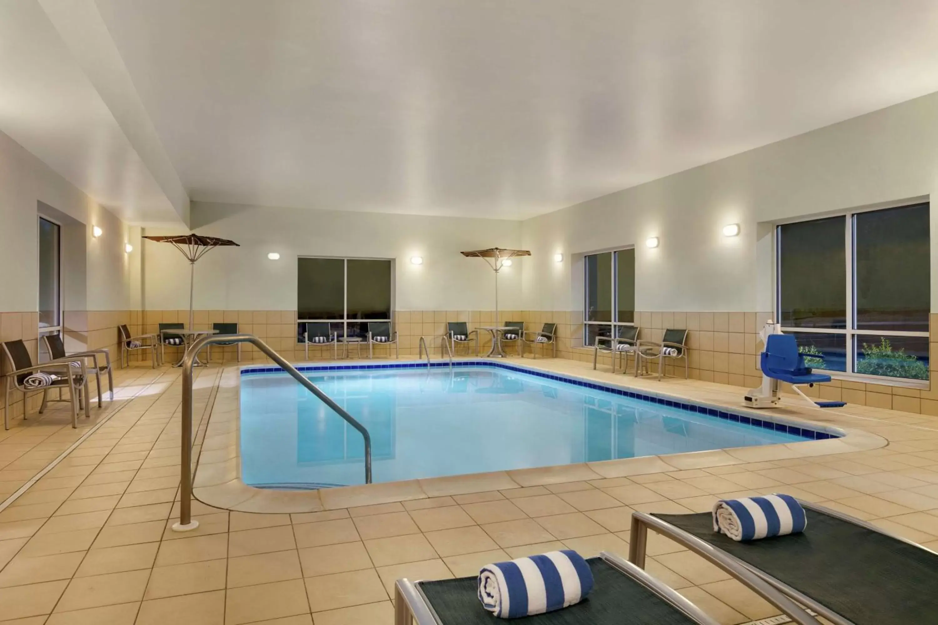 Pool view, Swimming Pool in Hampton Inn and Suites Parkersburg Downtown