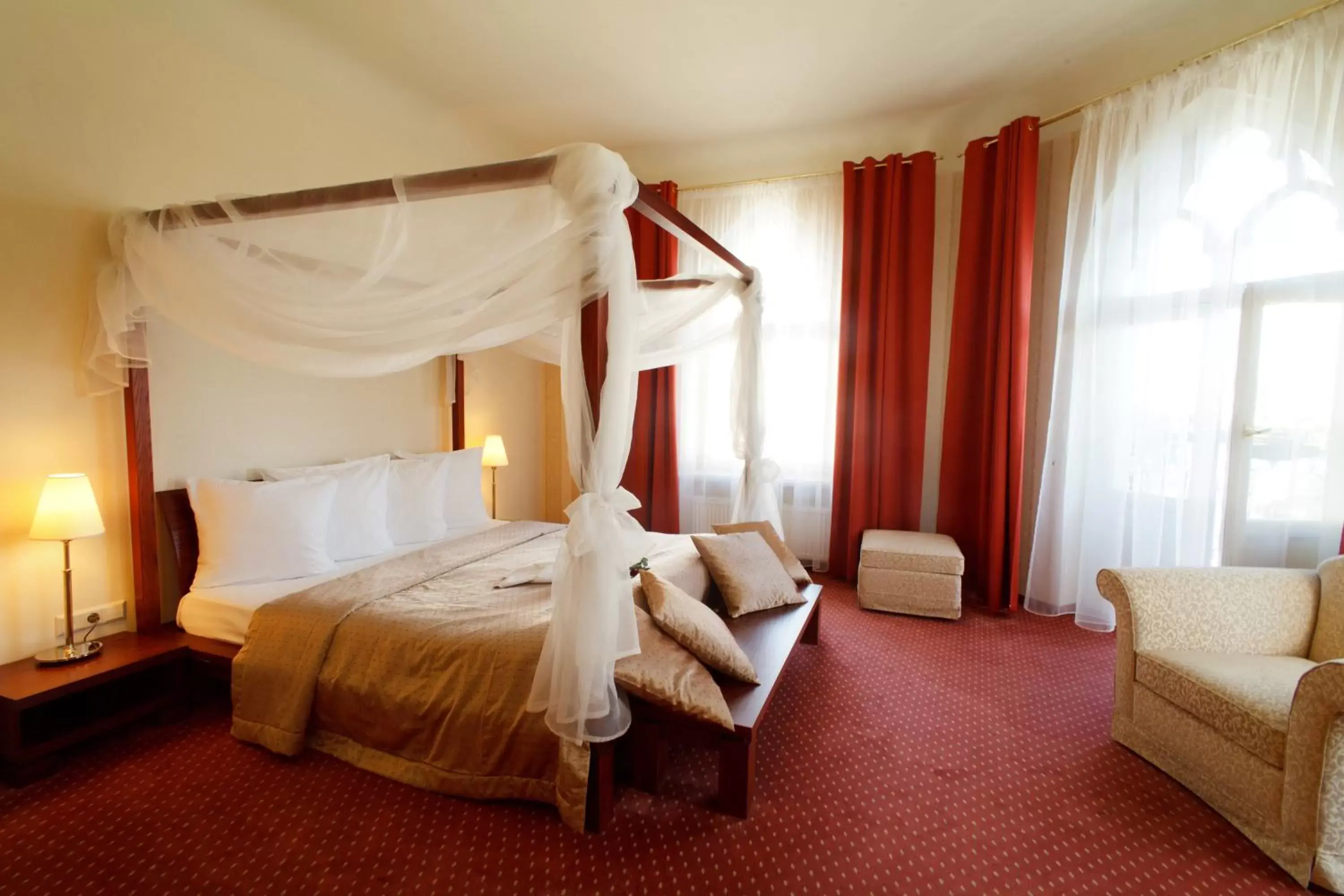 Bed in Monika Centrum Hotels