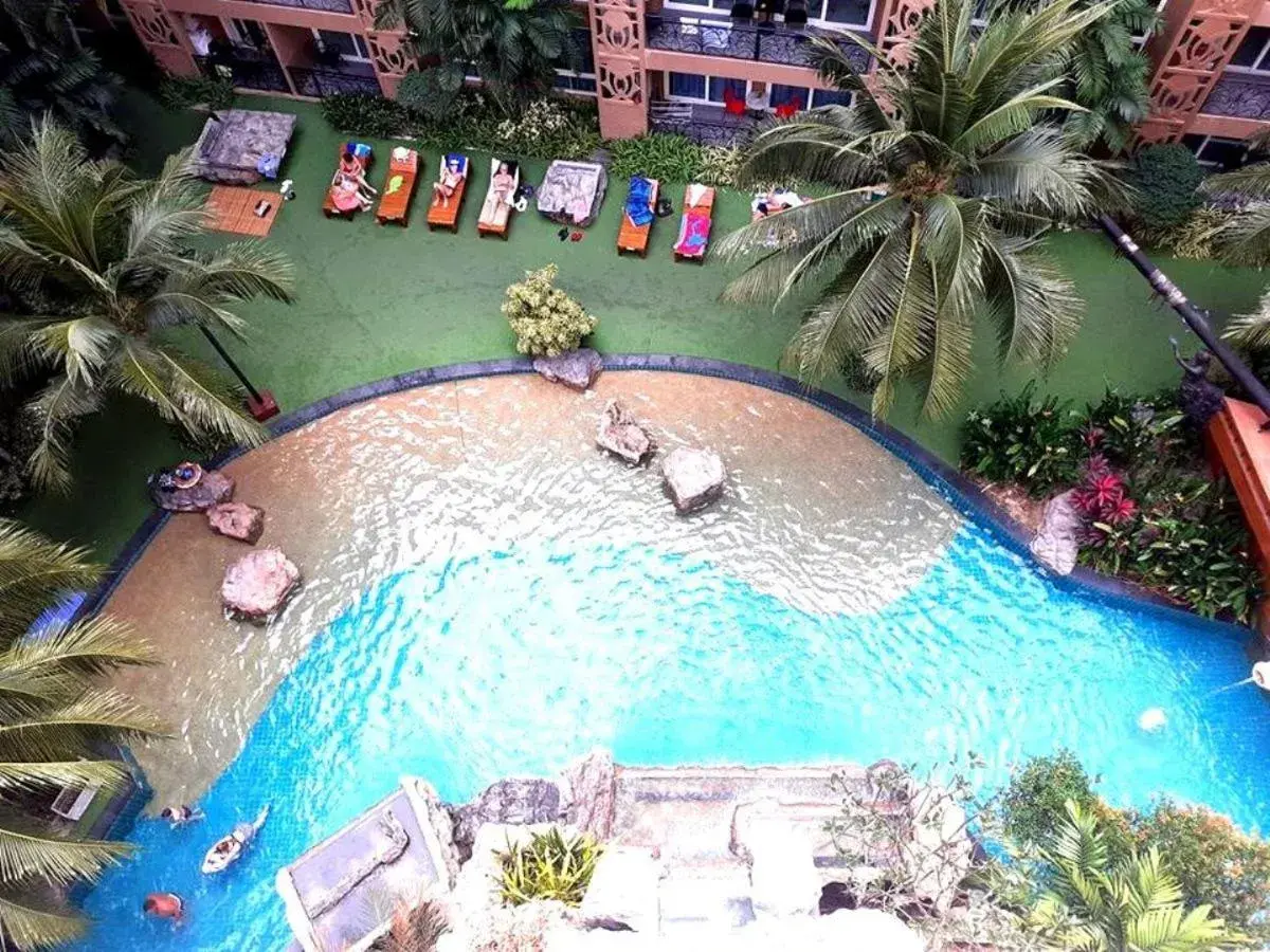 Garden, Pool View in Atlantic Condo Resort Pattaya by Panisara