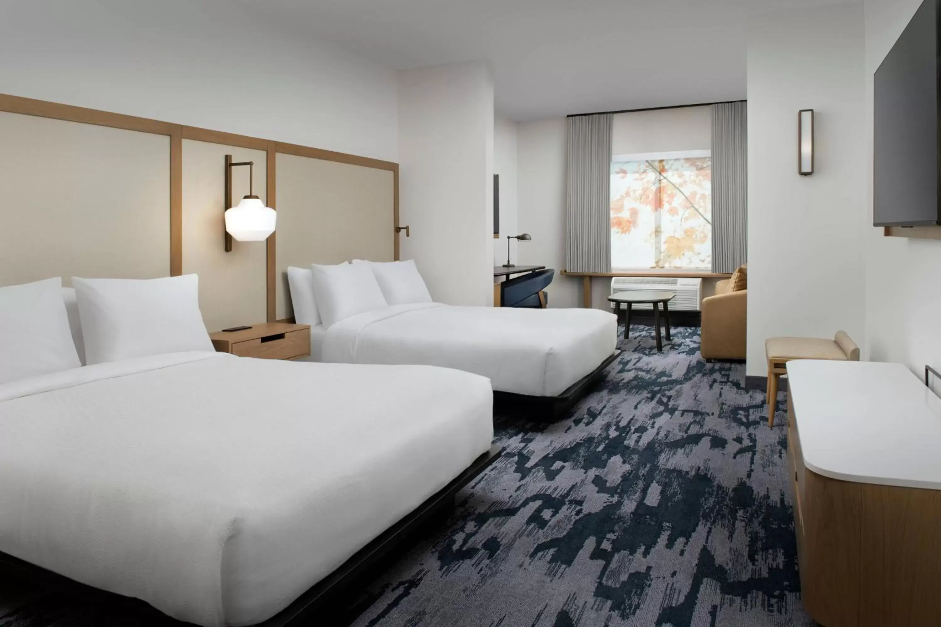 Bedroom, Bed in Fairfield Inn & Suites by Marriott Santa Rosa Rohnert Park