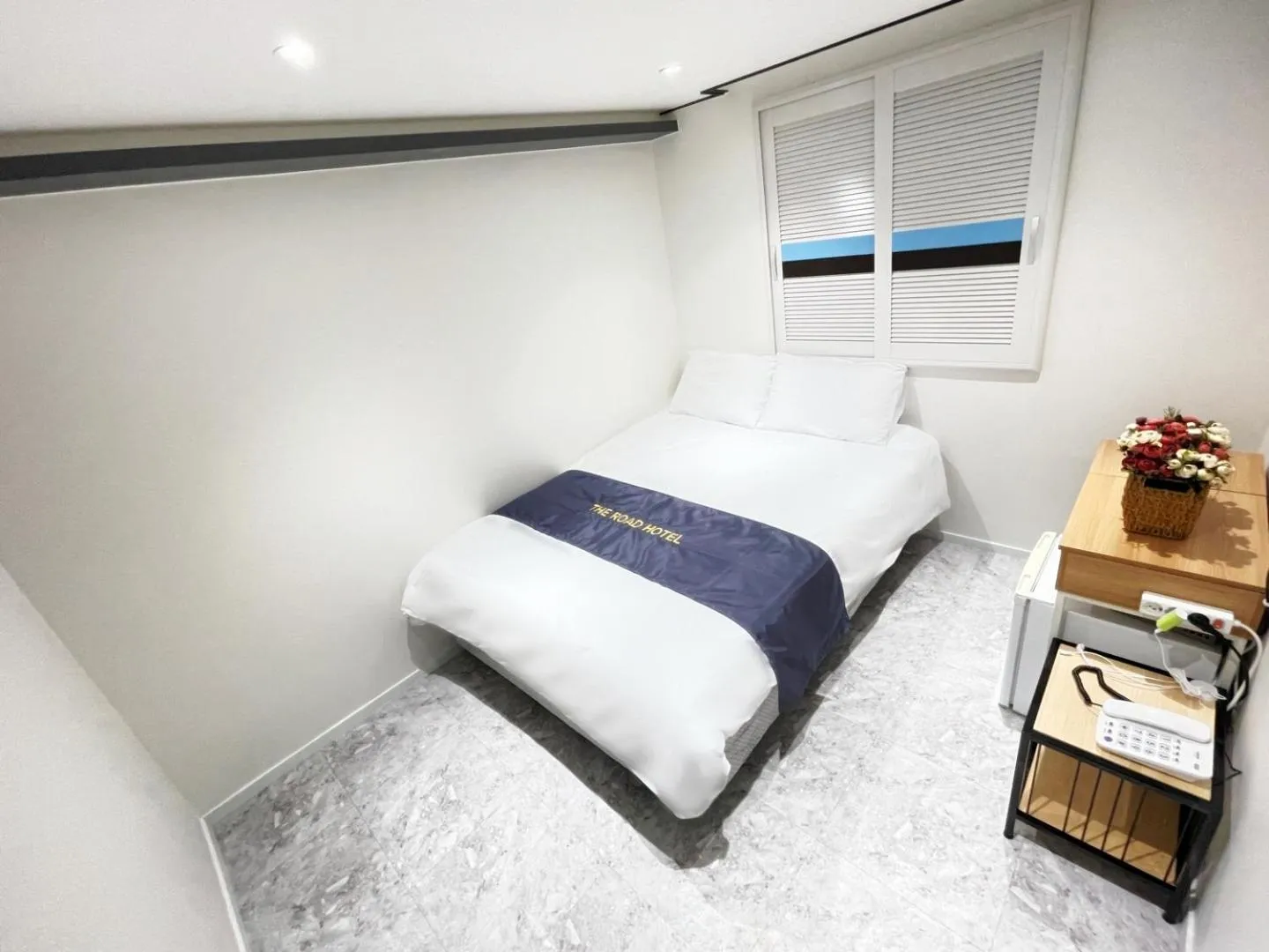 Decorative detail, Bed in The Road Hotel