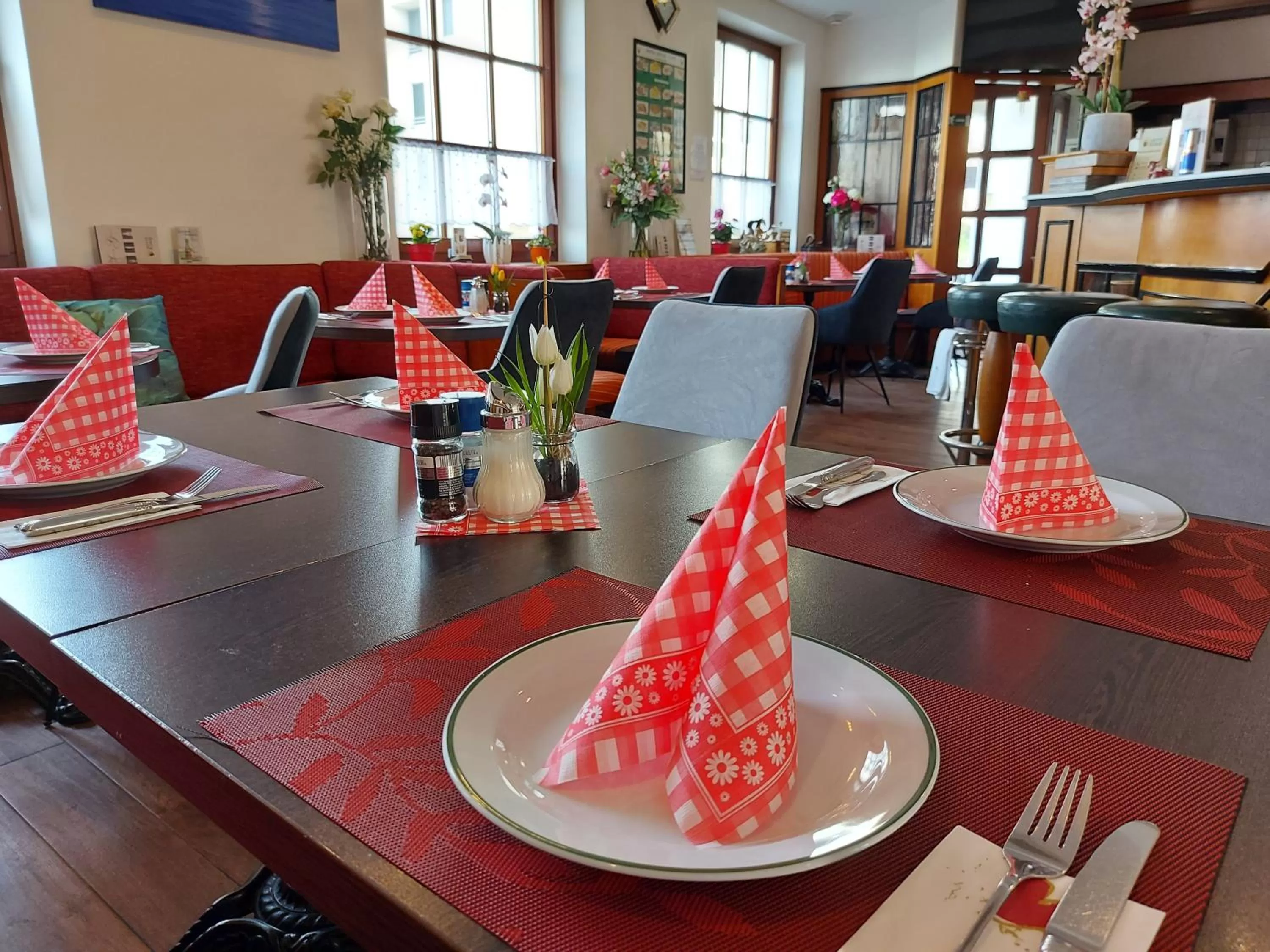 Restaurant/places to eat in Hotel König