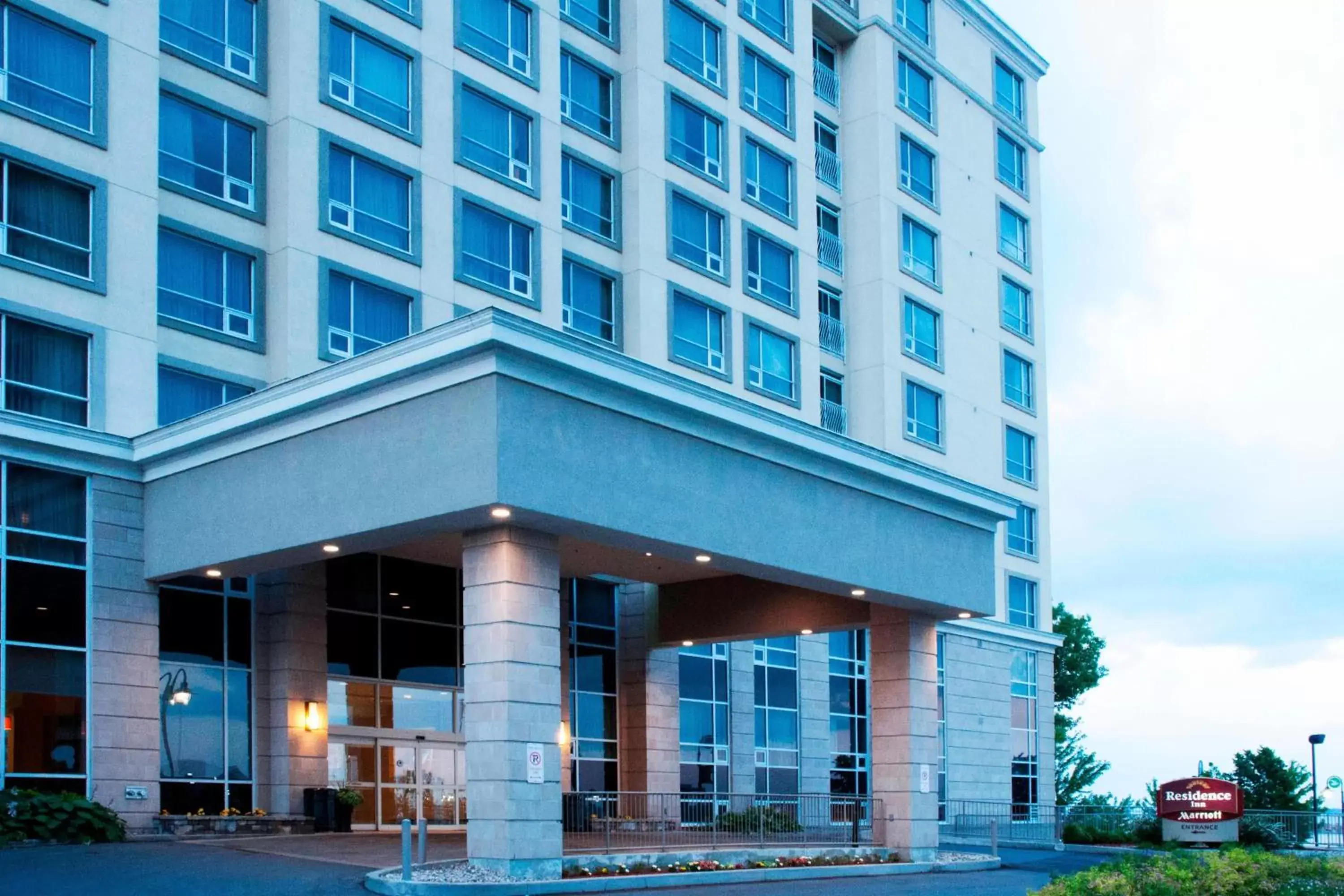 Property Building in Residence Inn by Marriott Kingston Water's Edge