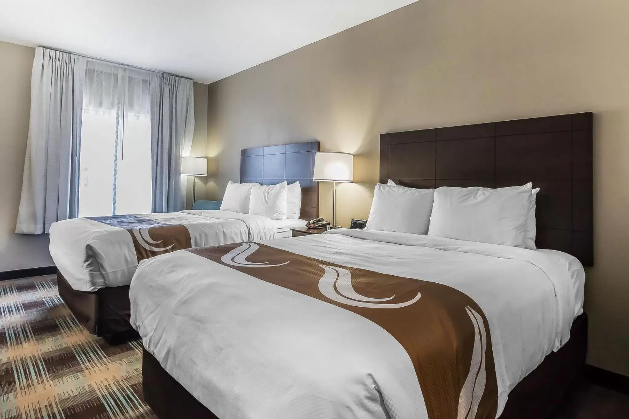 Bed in Quality Inn Pleasant View Bed in Quality Inn Pleasant View