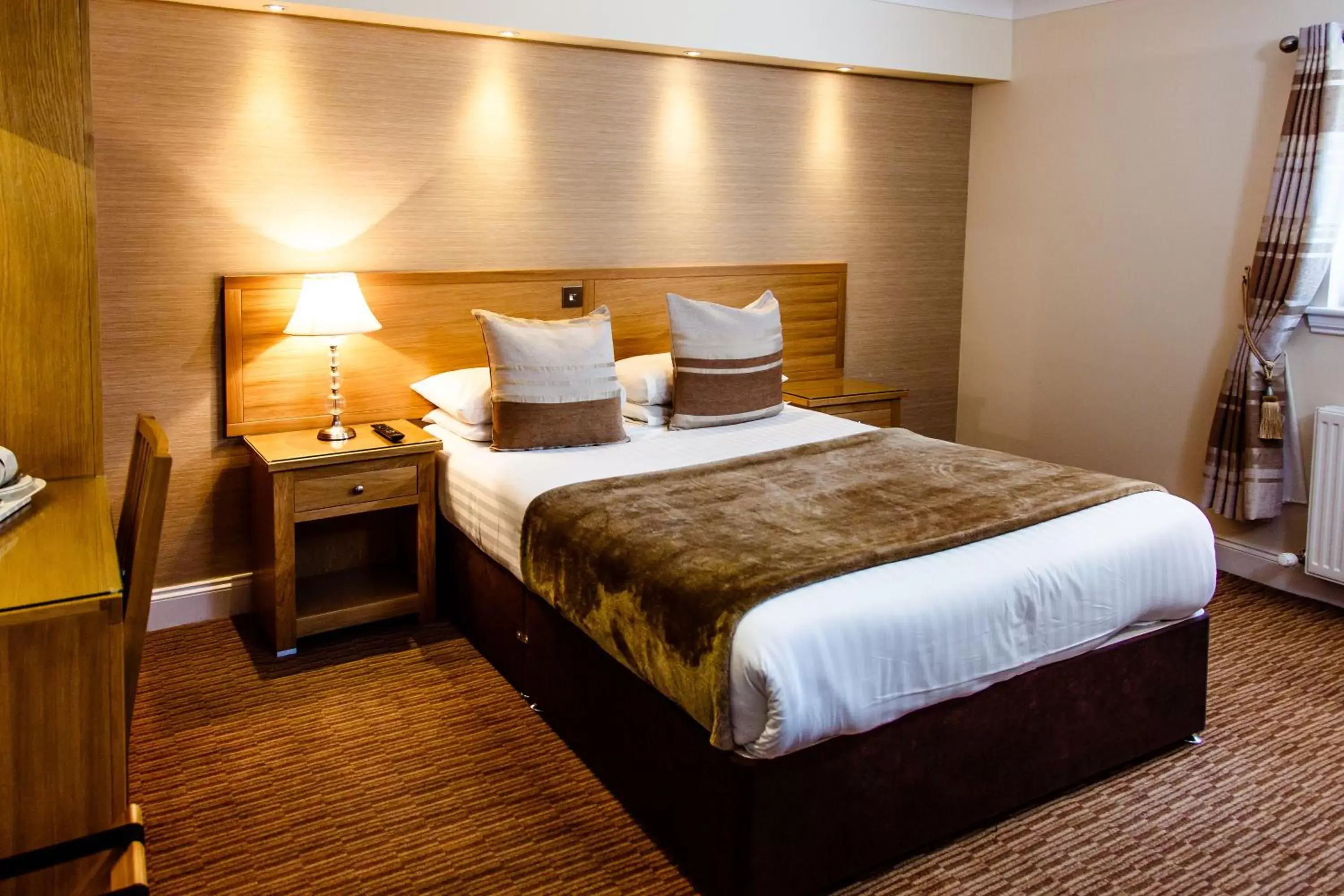 Bedroom, Bed in Adamson Hotel