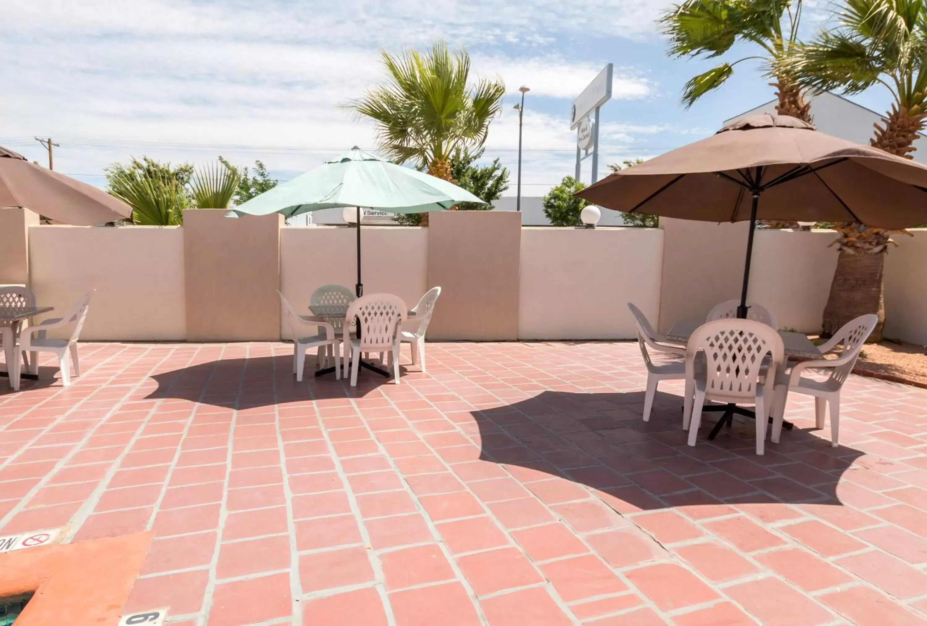 Patio in Motel 6-El Paso, TX - Airport - Fort Bliss