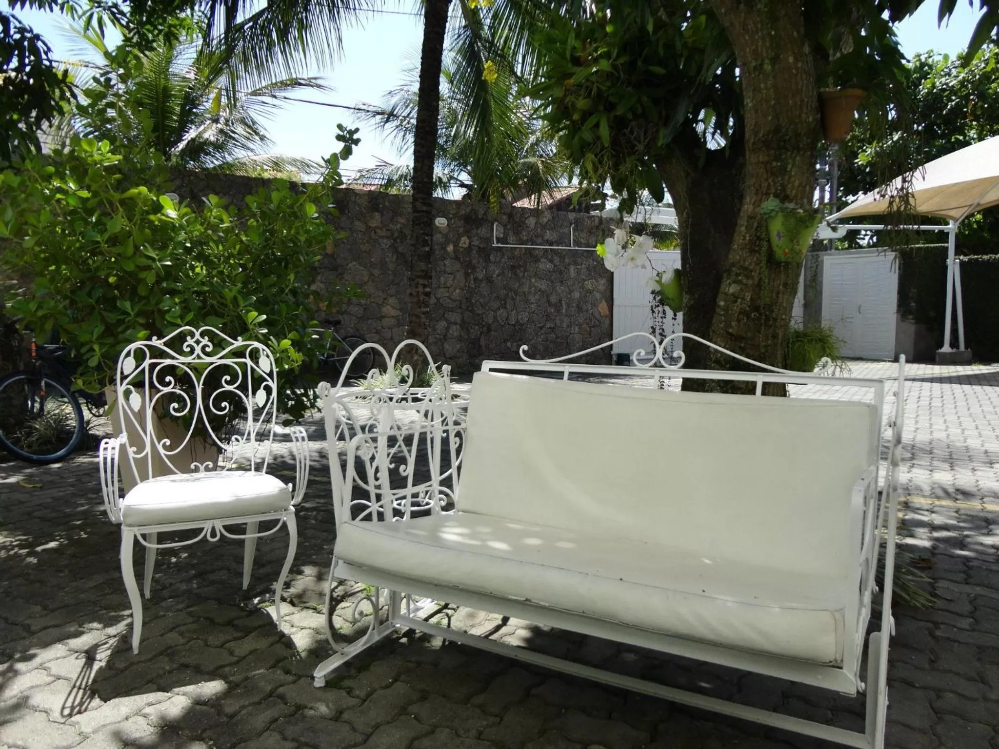 Garden in Camboinhas Beach Pousada