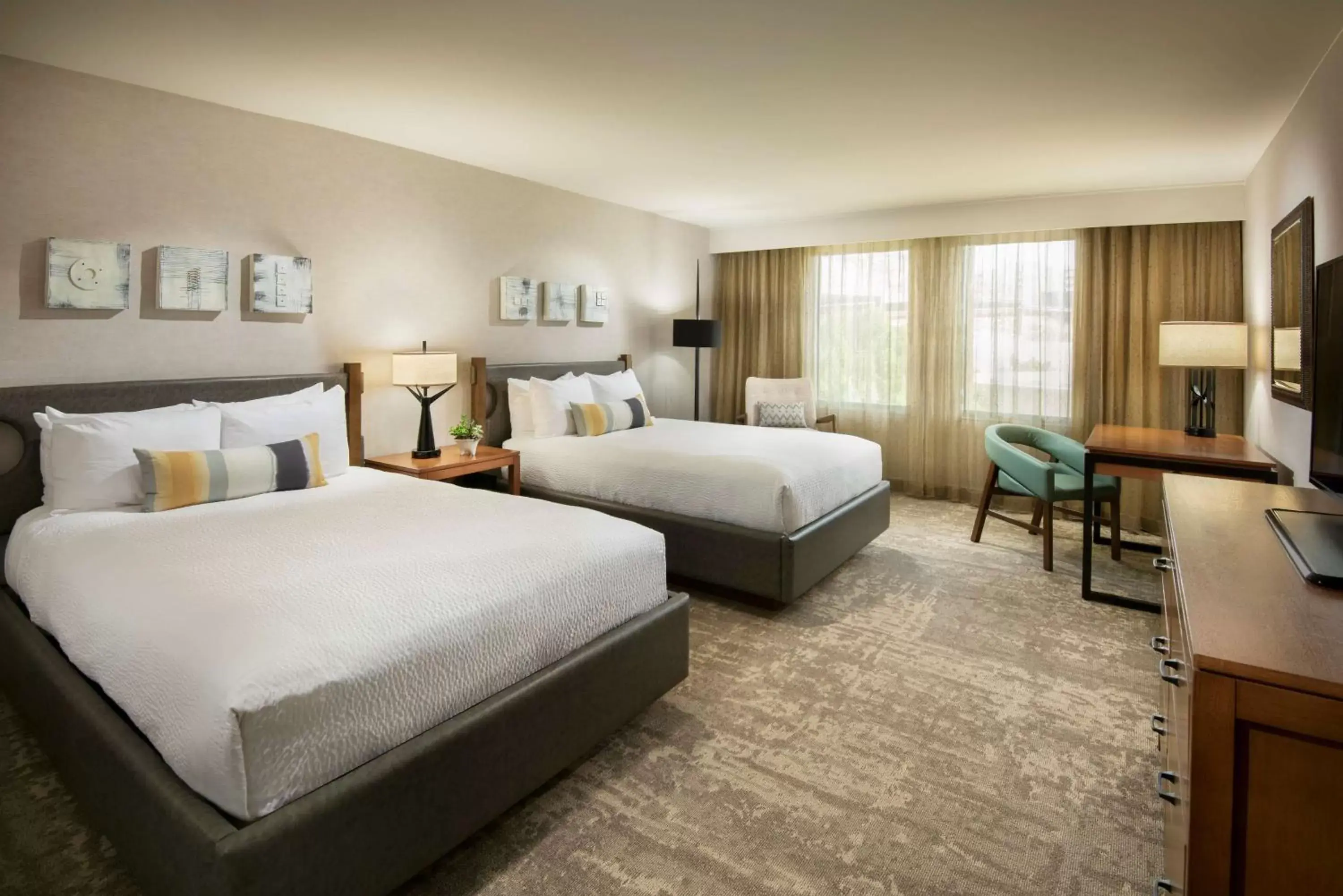 Photo of the whole room, Bed in Tempe Mission Palms, a Destination by Hyatt Hotel