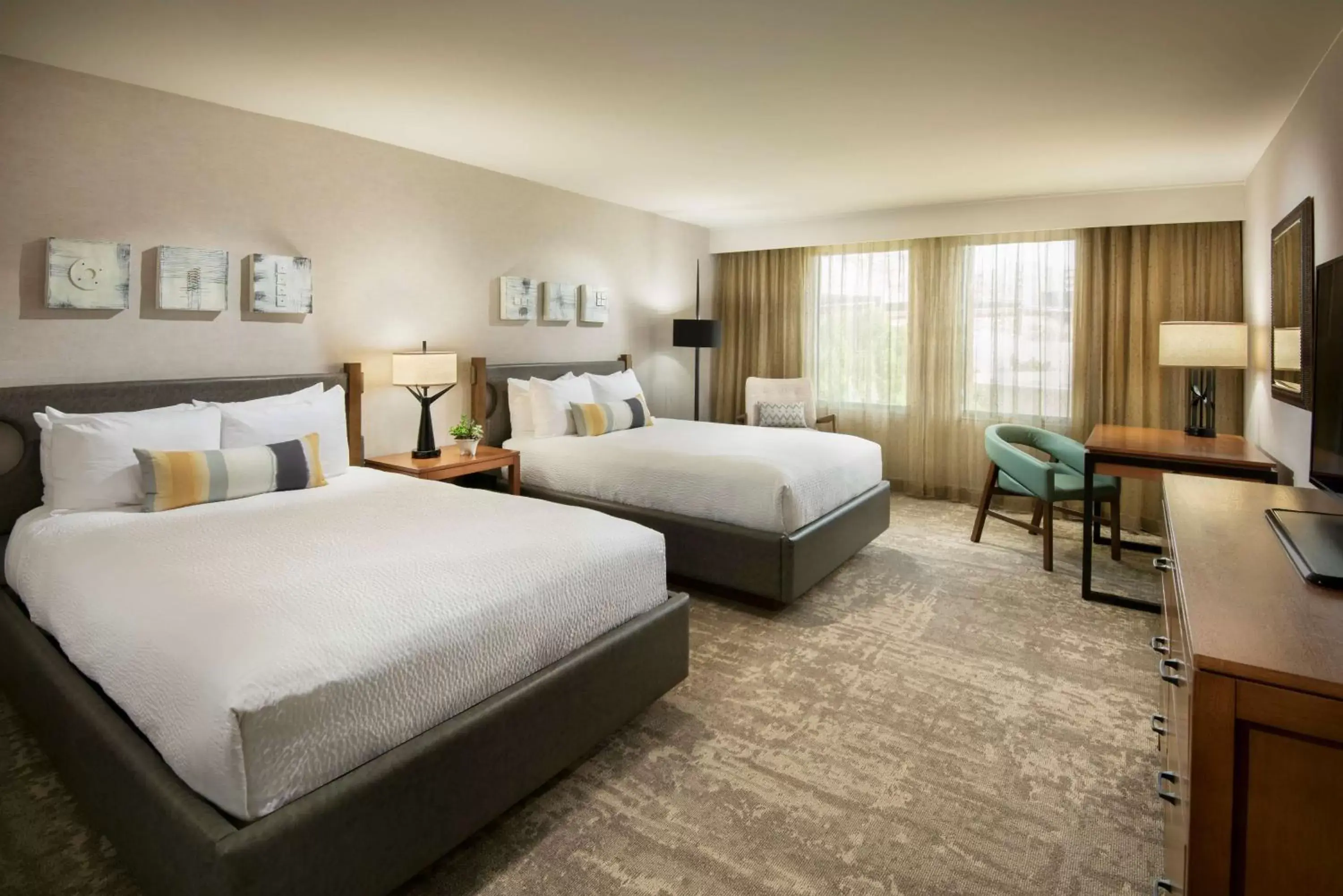 Photo of the whole room, Bed in Tempe Mission Palms Photo of the whole room, Bed in Tempe Mission Palms