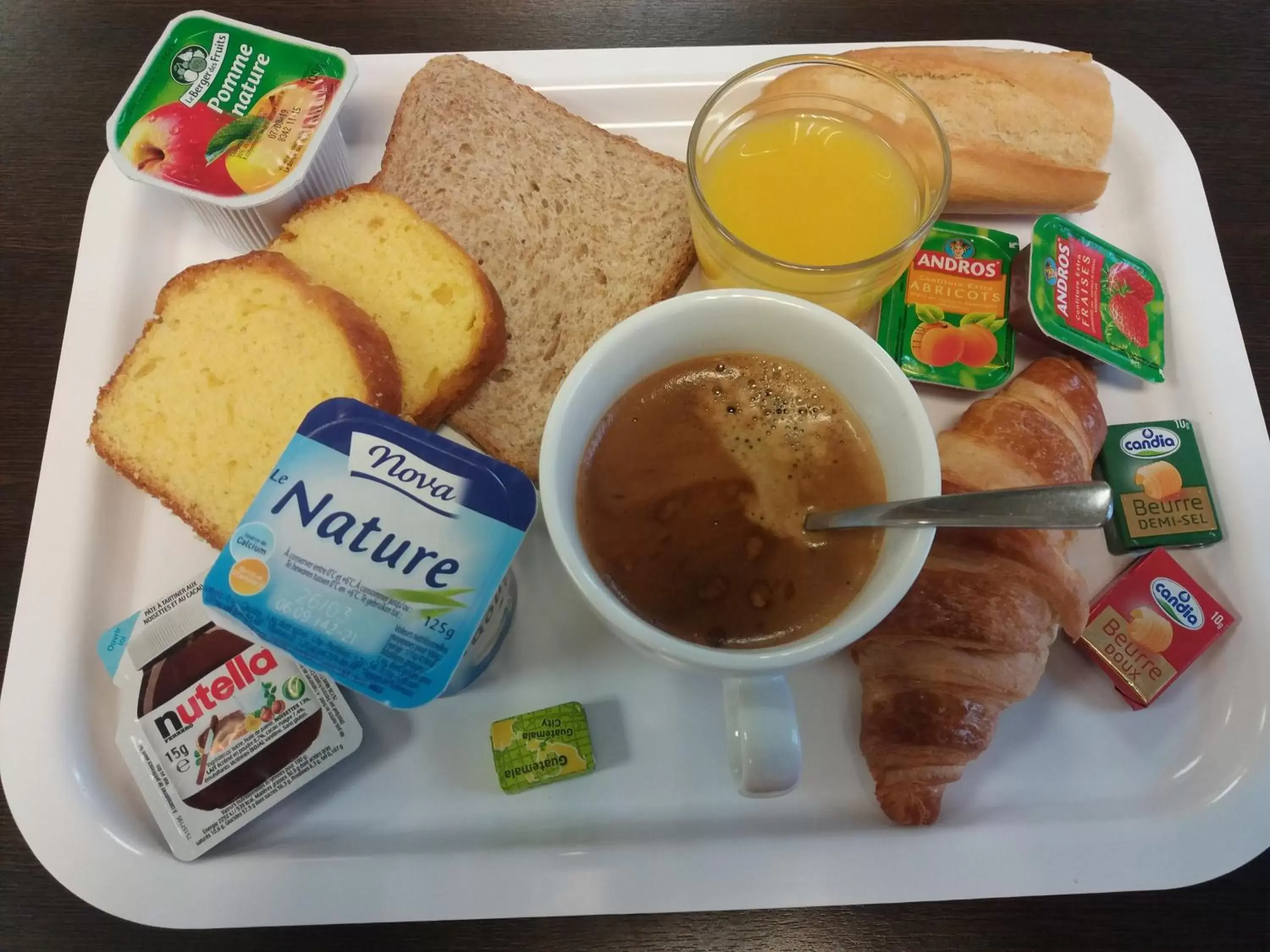 Buffet breakfast in Premiere Classe Roissy CDG - Paris Nord 2 - Parc des Expositions Buffet breakfast in Premiere Classe Roissy CDG - Paris Nord 2 - Parc des Expositions