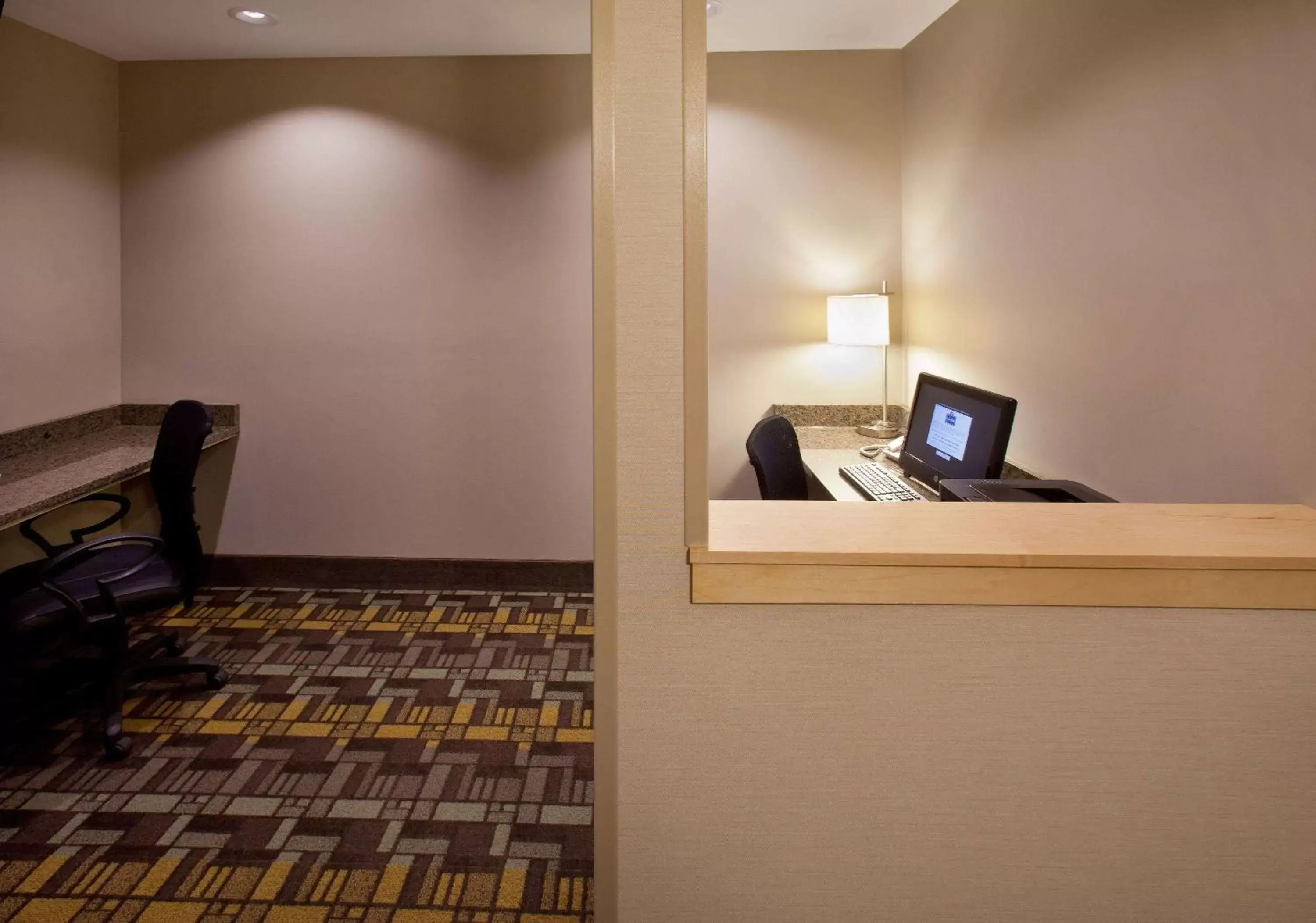 On site, Business Area/Conference Room in AmericInn by Wyndham Fairfield