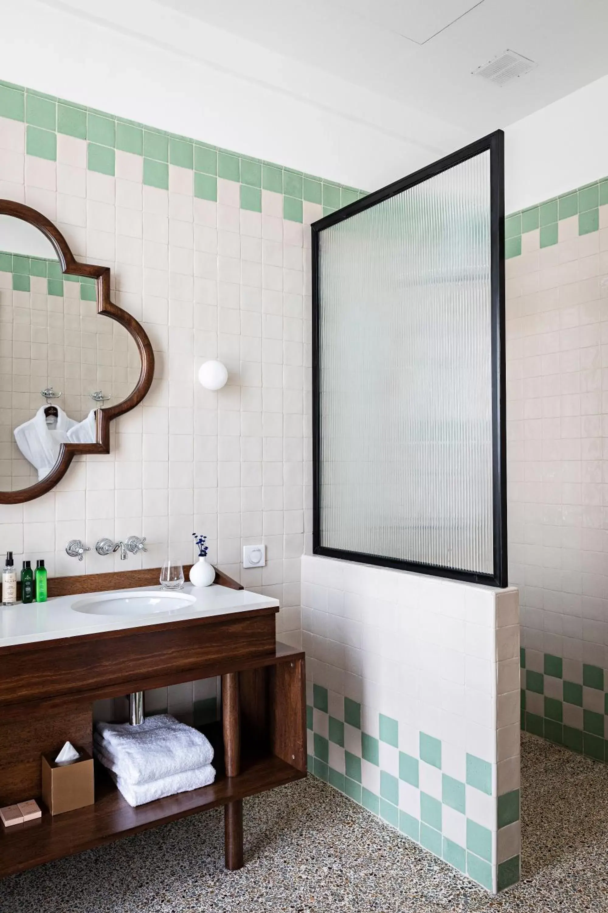 Bathroom in La Maison Palmier Abidjan, a Member of Design Hotels