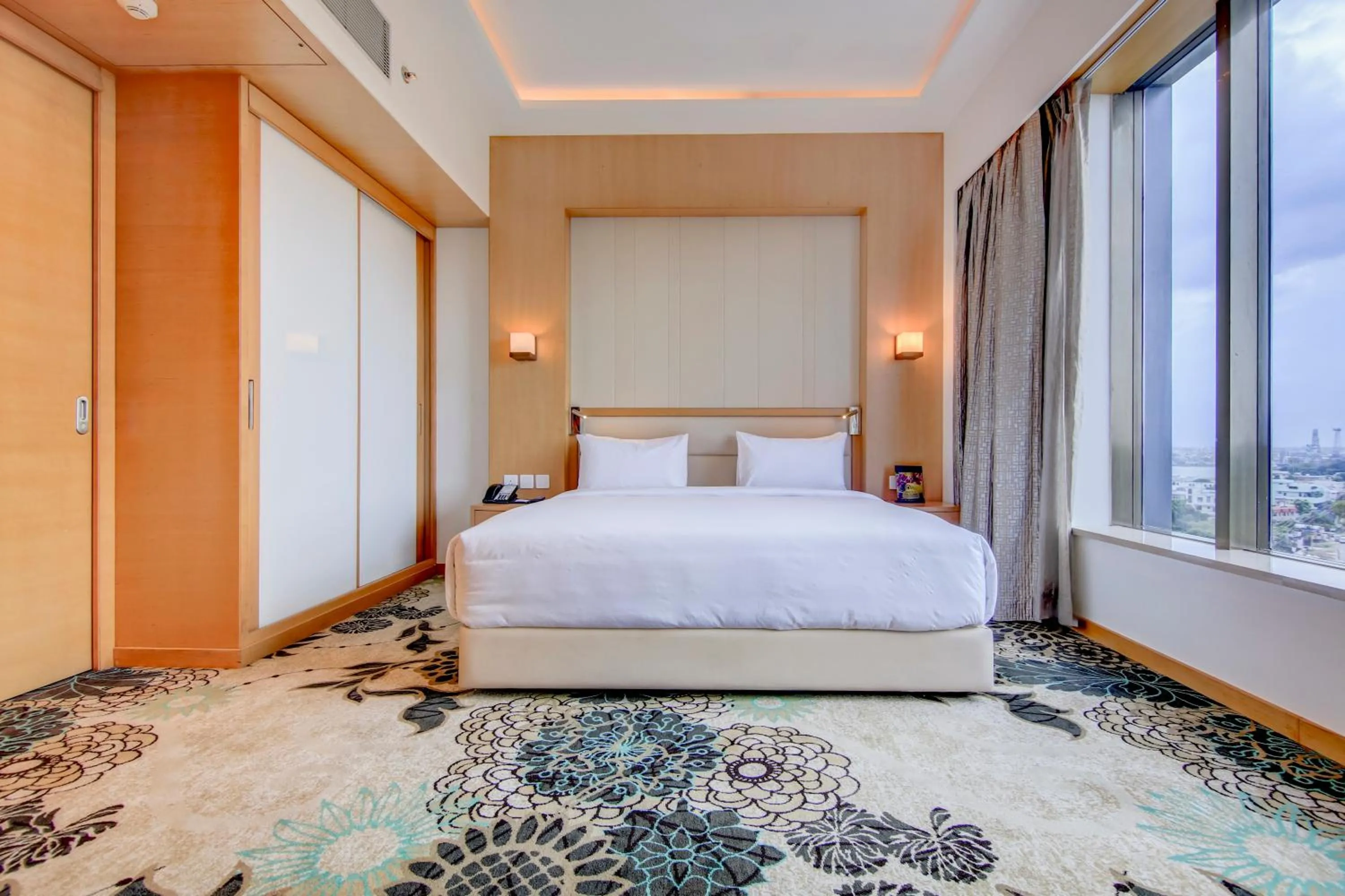 Photo of the whole room, Bed in Radisson Blu Gorakhpur