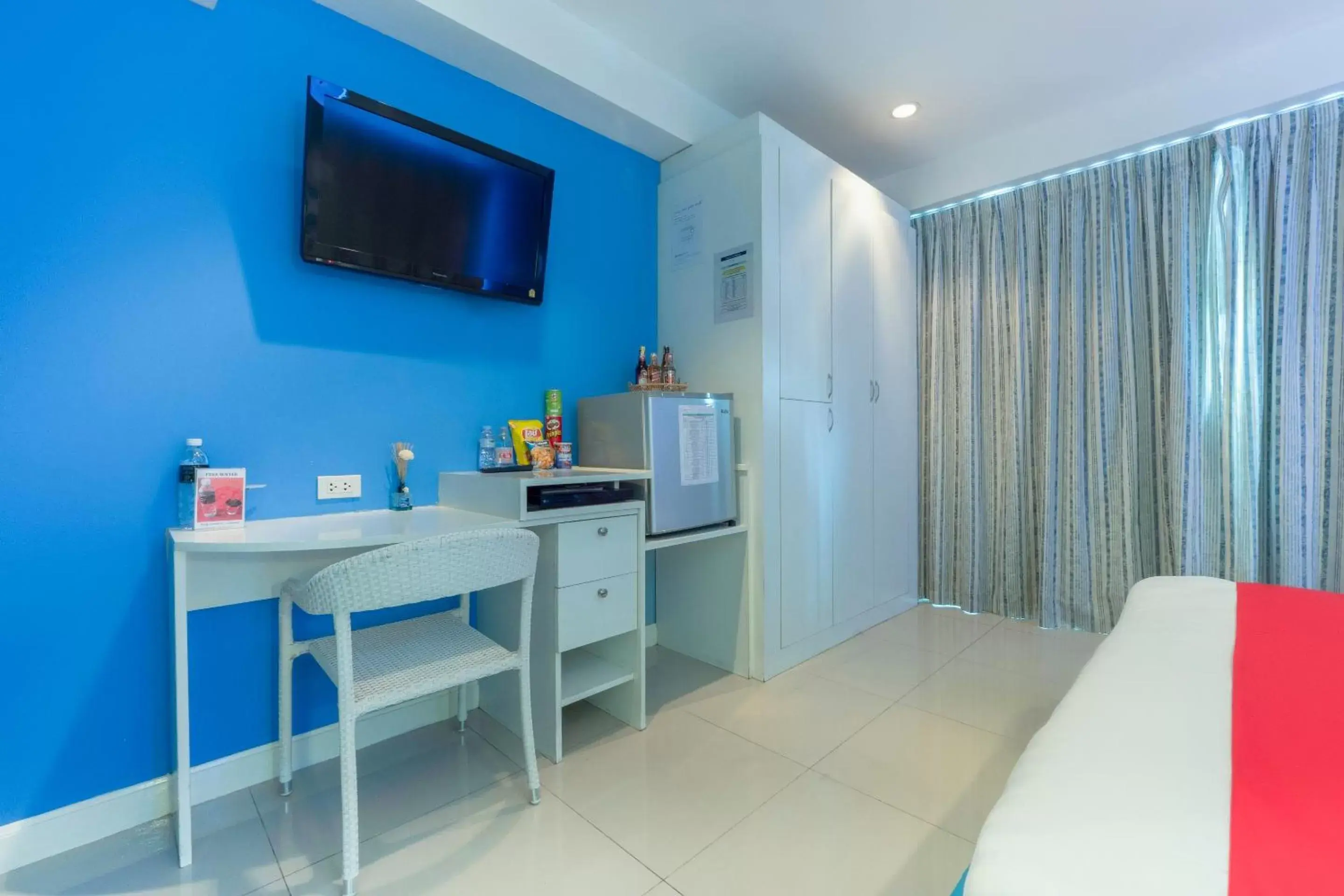 Bedroom, TV/Entertainment Center in Access Inn Pattaya