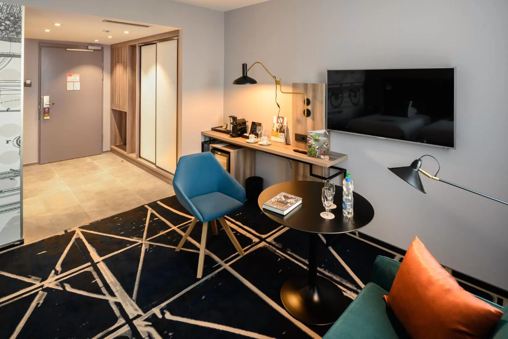 TV and multimedia in Hotel Mercure Poznań Centrum