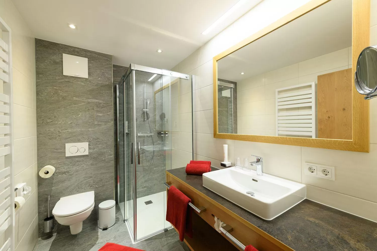 Photo of the whole room in Appartement-Pension Kendlbacher