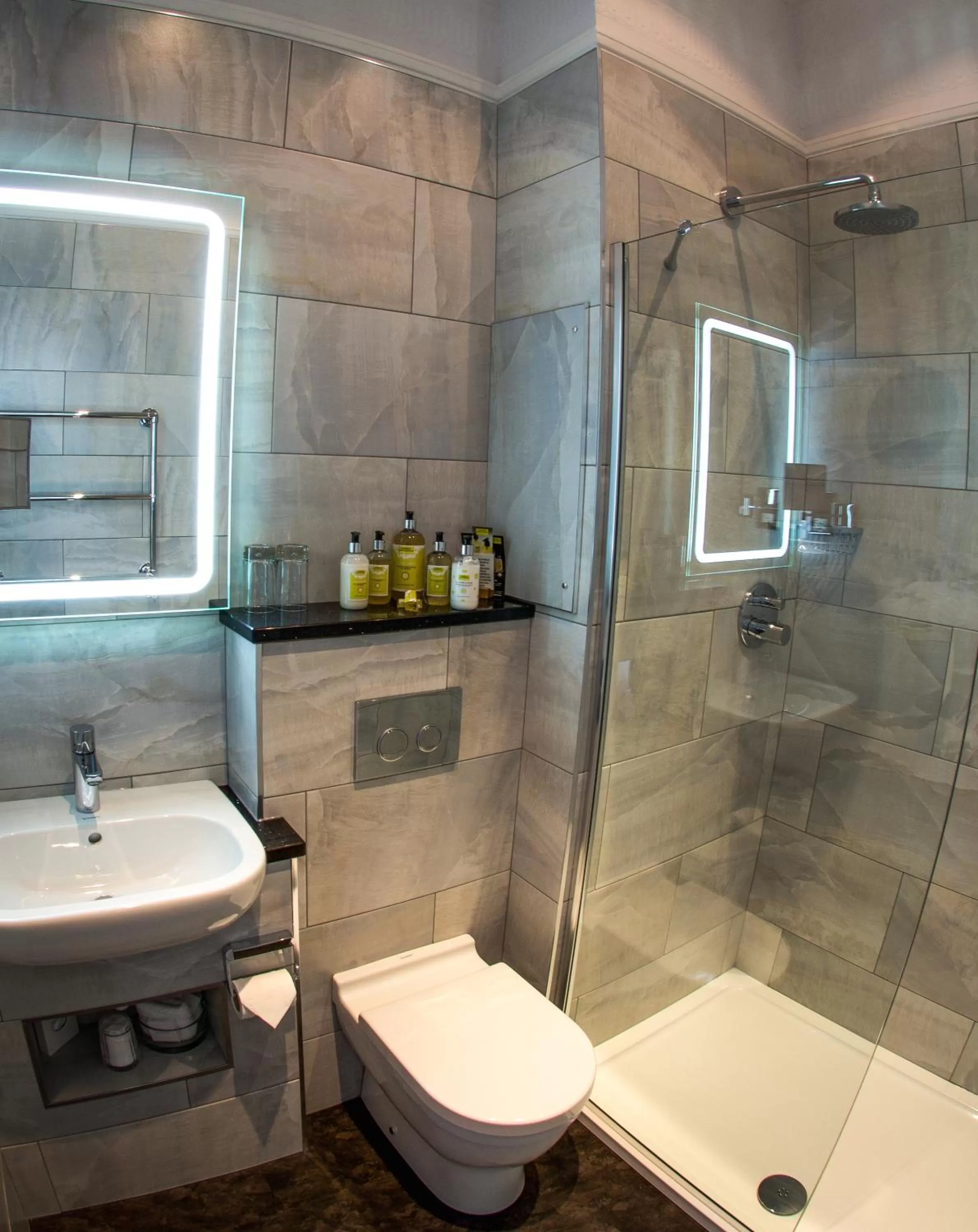 Shower, Bathroom in Fischers Baslow Hall - Chatsworth