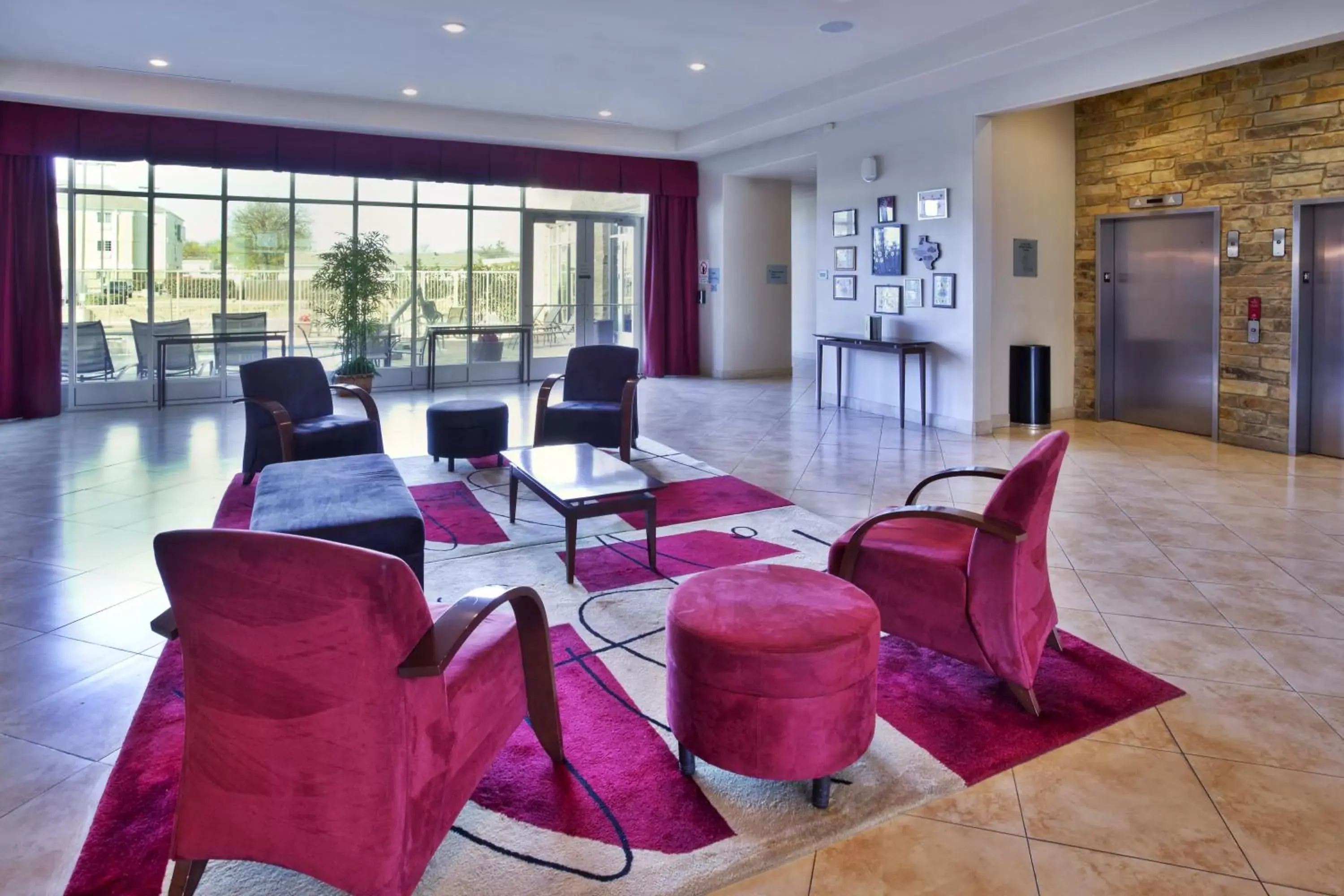 Lobby or reception in Holiday Inn Killeen Fort Hood, an IHG Hotel