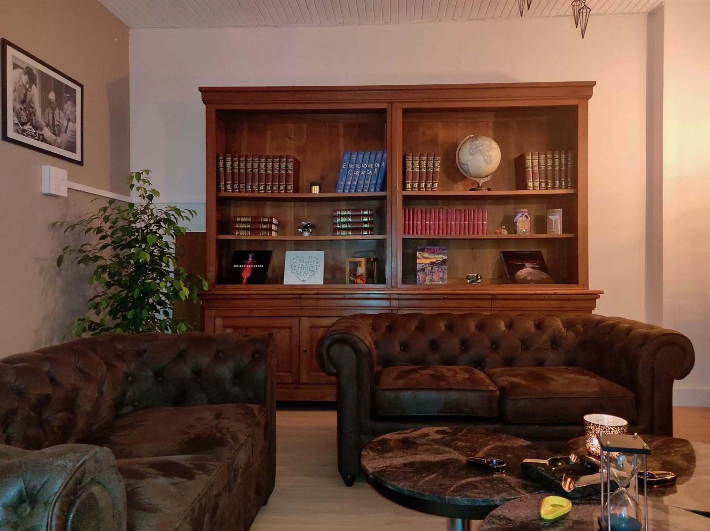 Living room, Seating Area in Hôtel Calavita Rooftop & Spa