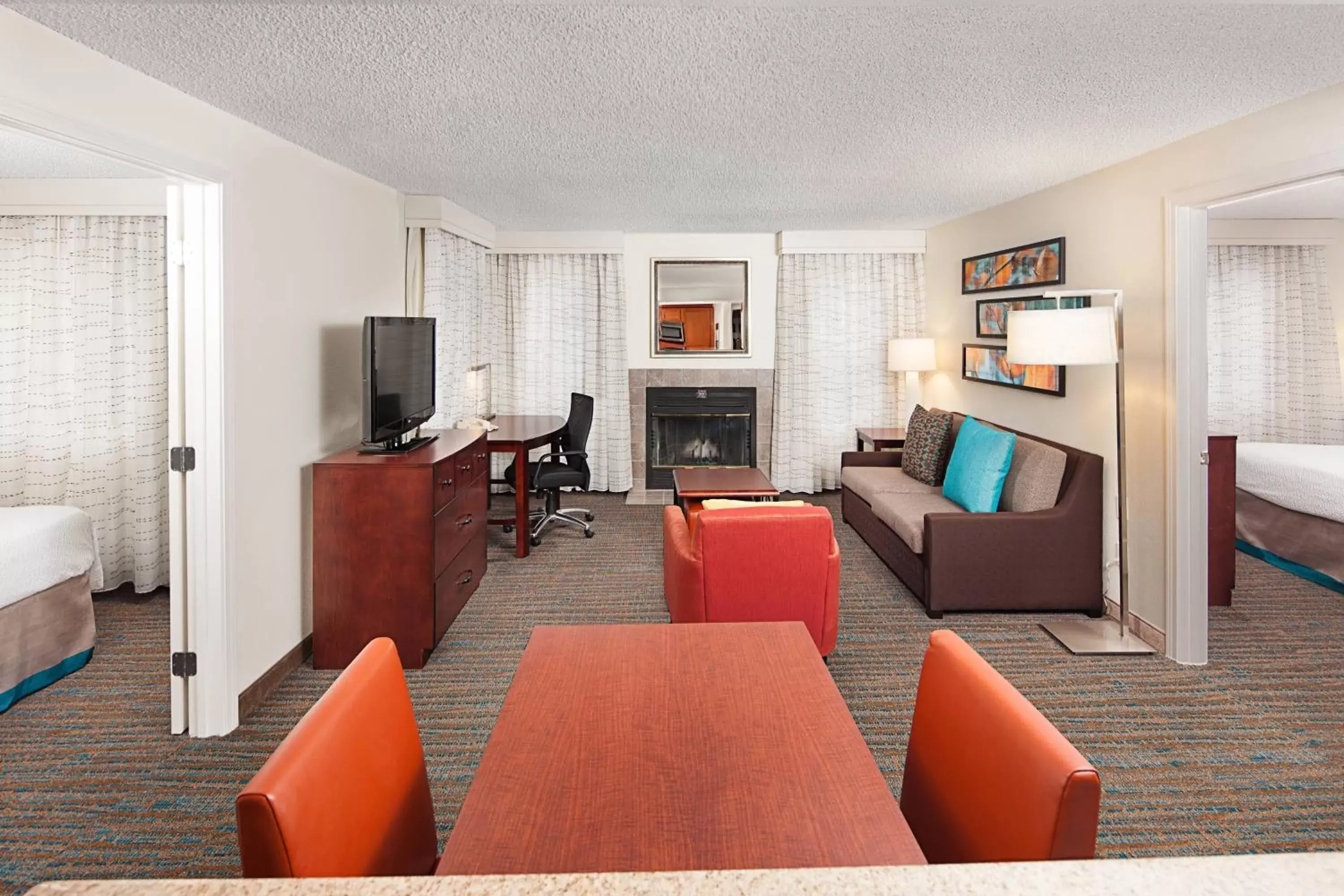 Two-Bedroom Suite with Fireplace in Residence Inn Seattle Northeast/Bothell Two-Bedroom Suite with Fireplace in Residence Inn Seattle Northeast/Bothell