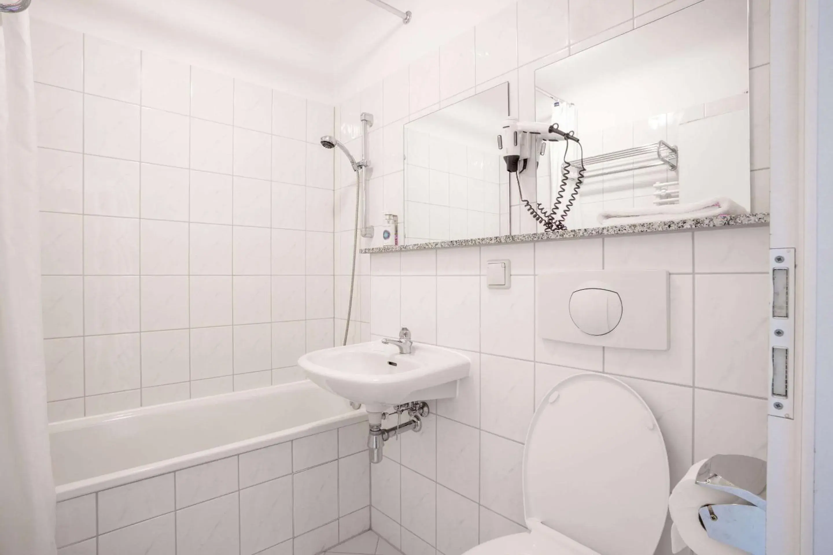 Bathroom in Soibelmanns Hotel Weimar