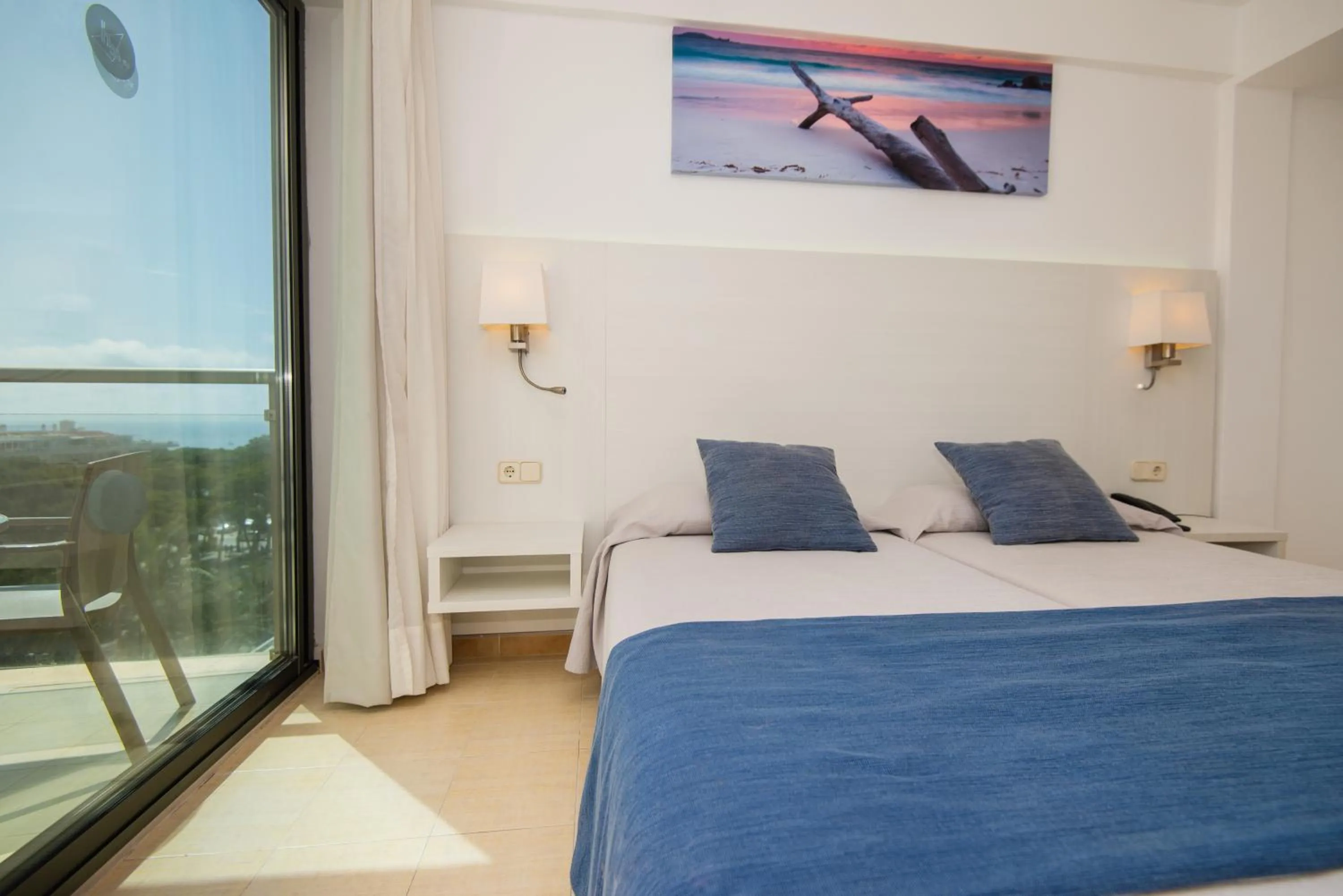 Photo of the whole room, Bed in Hotel Bella Mar