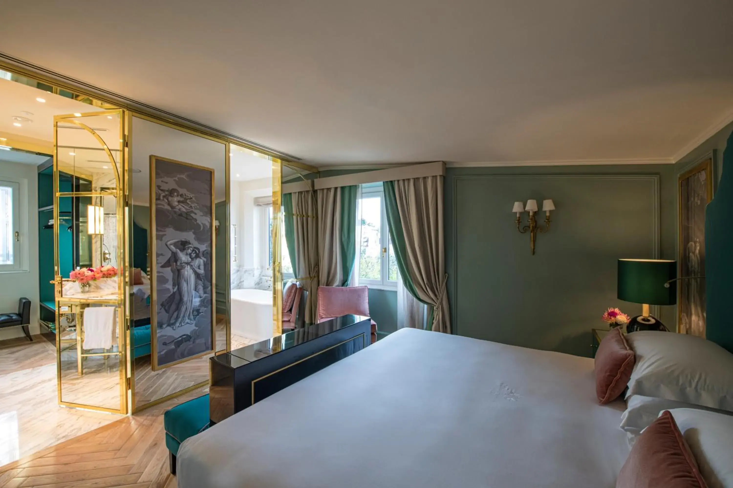 Bedroom in Hotel d'Inghilterra Roma - Starhotels Collezione