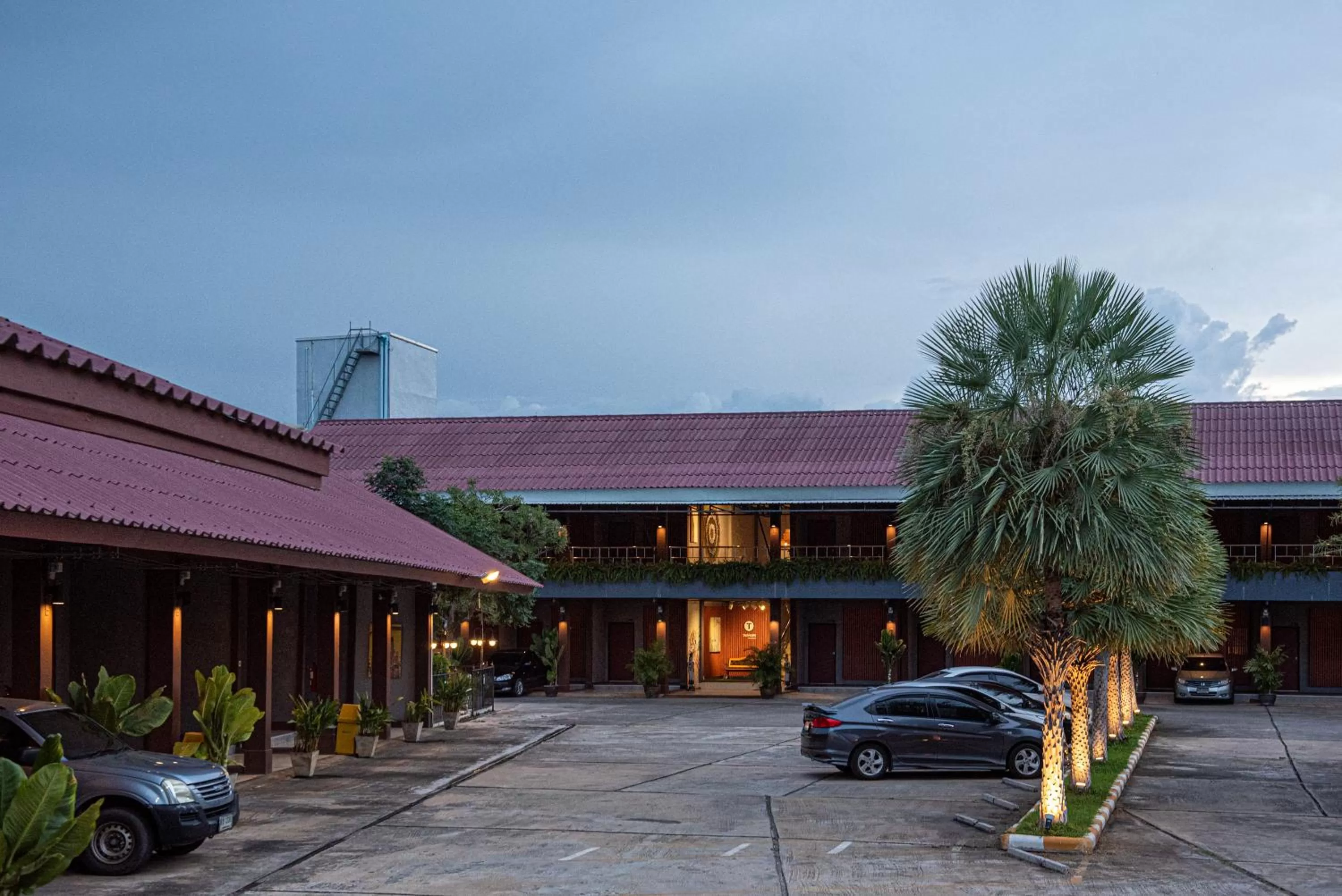 Parking in Tarnsiri Boutique Resort