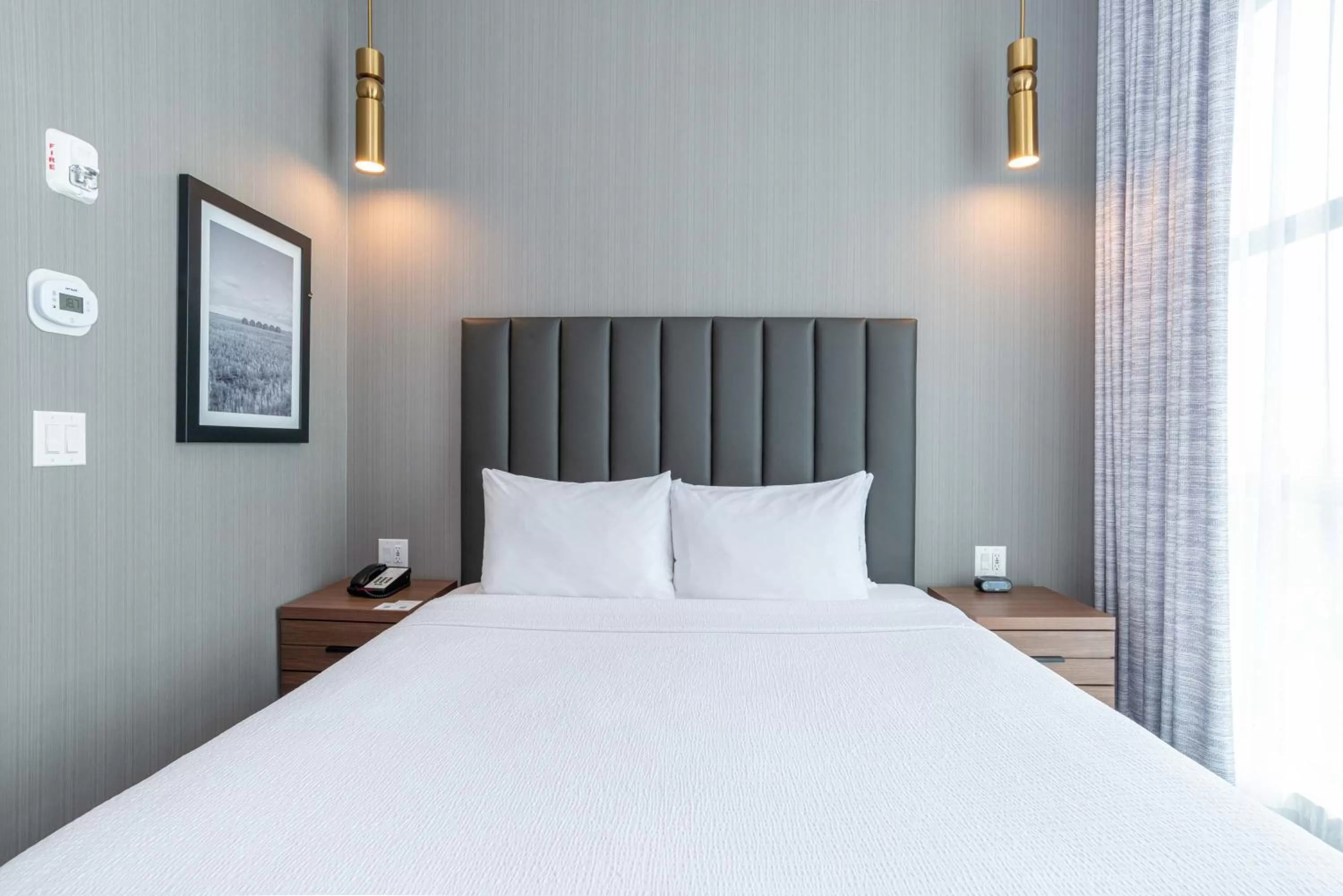 Photo of the whole room, Bed in Sandman Signature Sherwood Park Hotel