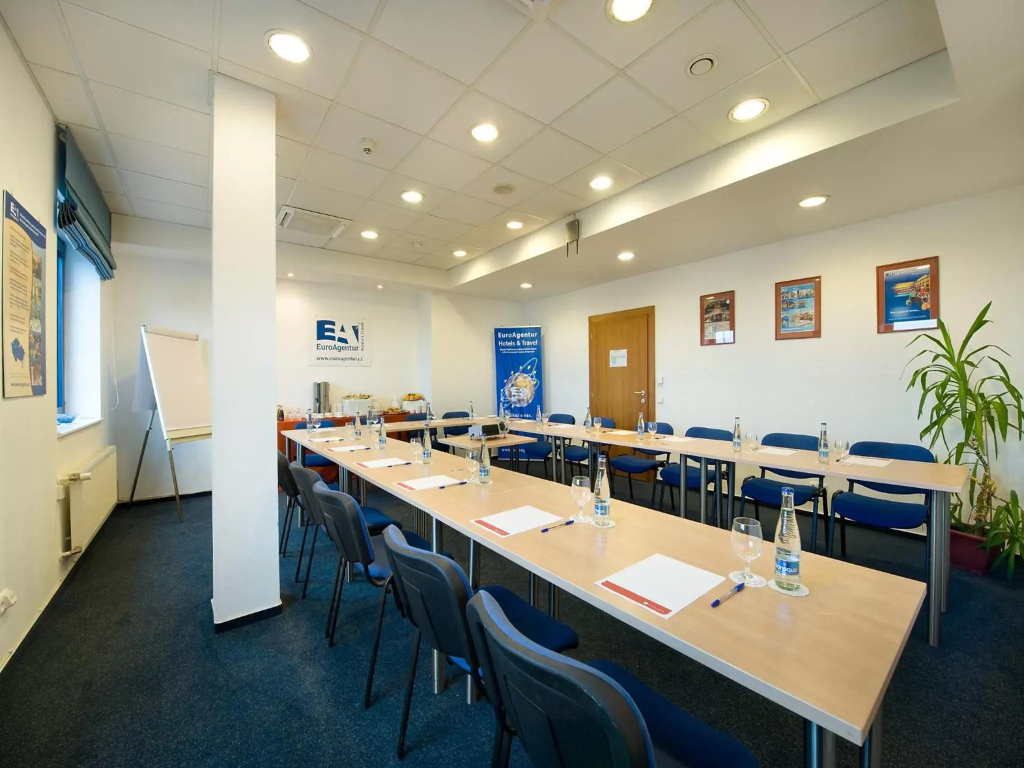 Business facilities in Ramada Airport Hotel Prague