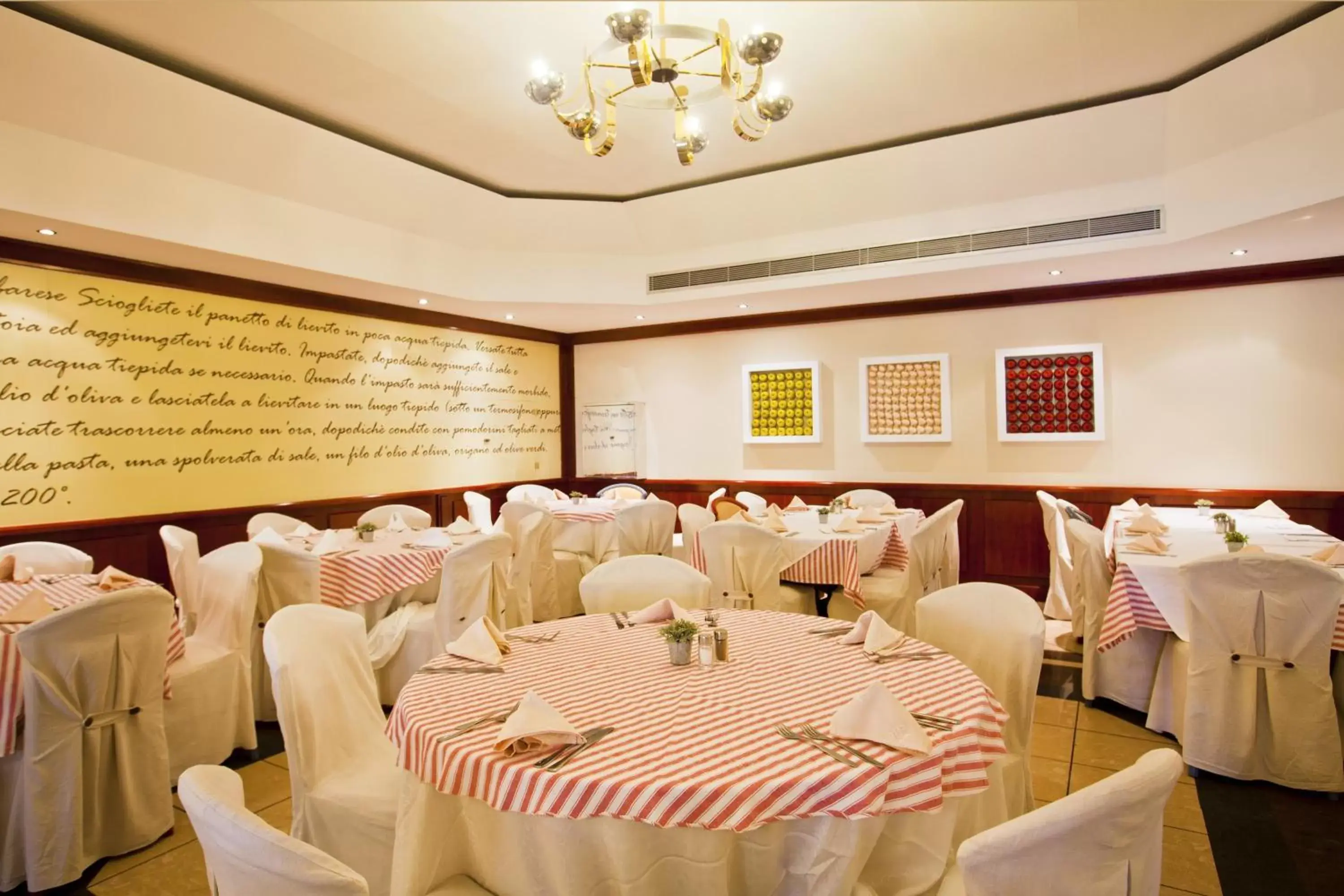 Restaurant/places to eat in Kipriotis Village Resort Restaurant/places to eat in Kipriotis Village Resort