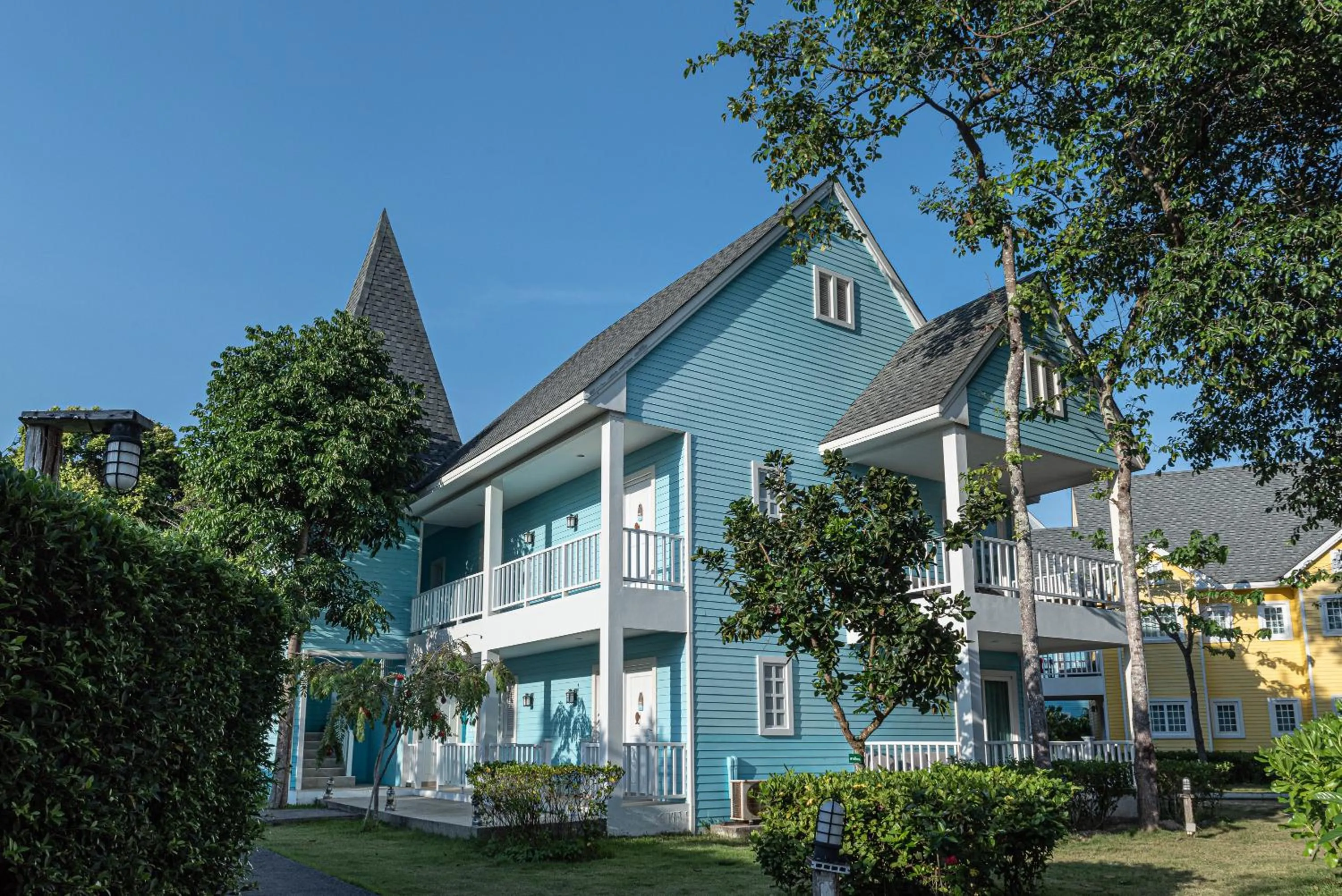 Property building in Peggy's Cove Resort